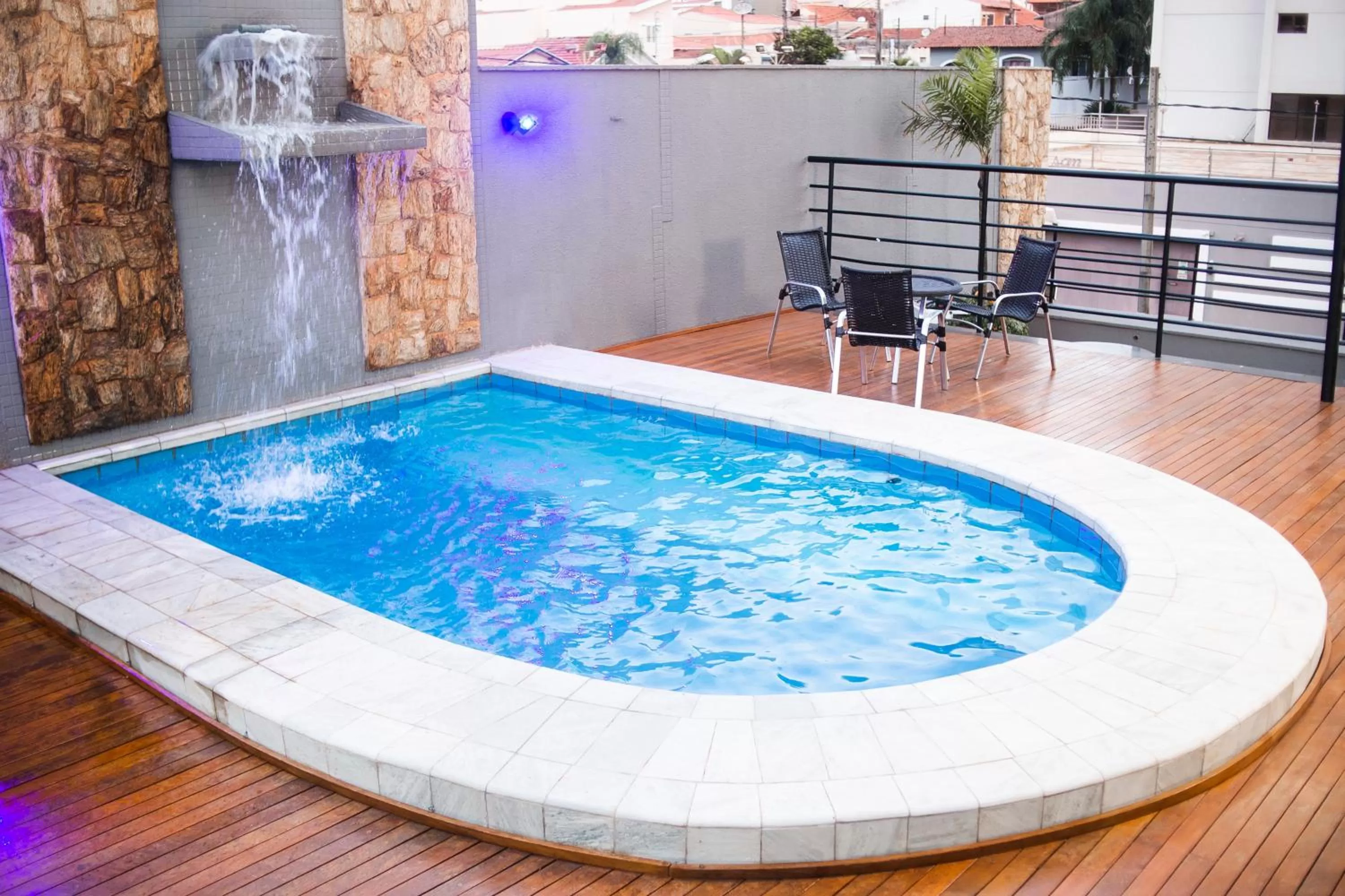 Swimming pool in Vivendas Rio Claro by Atlantica