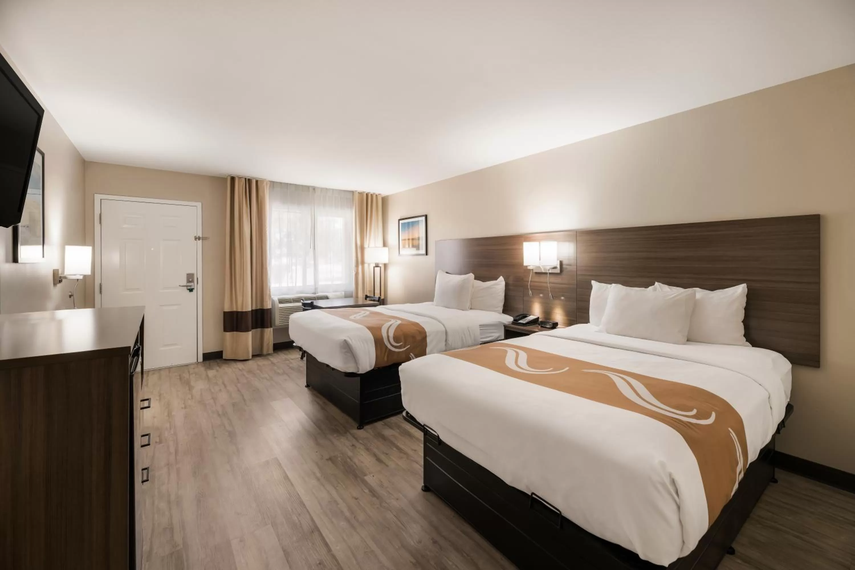 Bed in Quality Inn Sonora TX