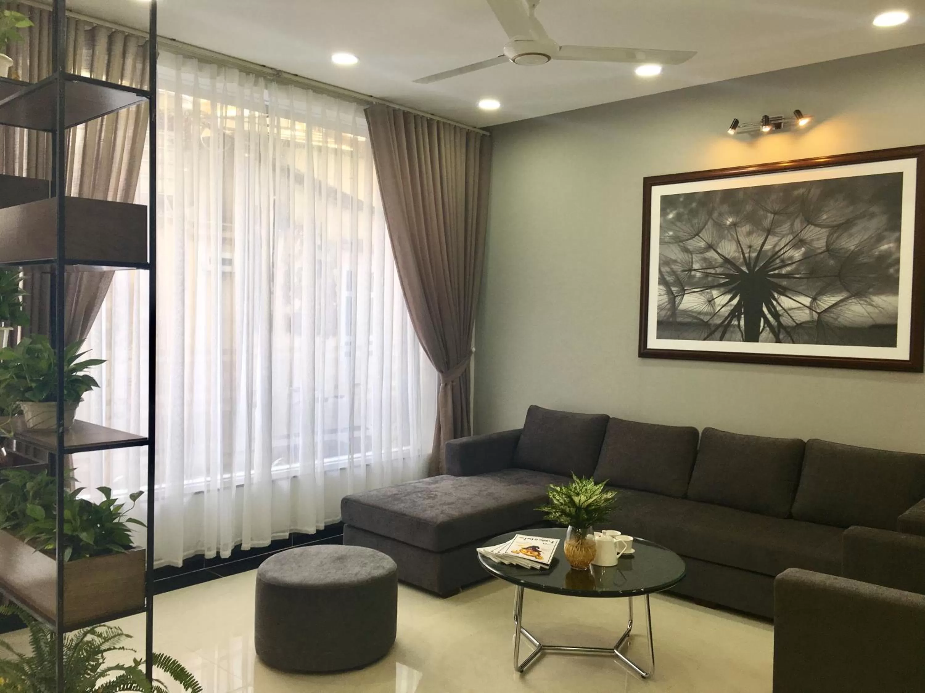 V House 6 Serviced Apartment