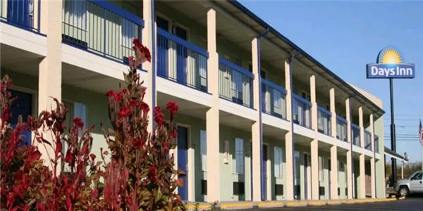 Facade/entrance in Days Inn by Wyndham Nashville N Opryland/Grand Ole Opry
