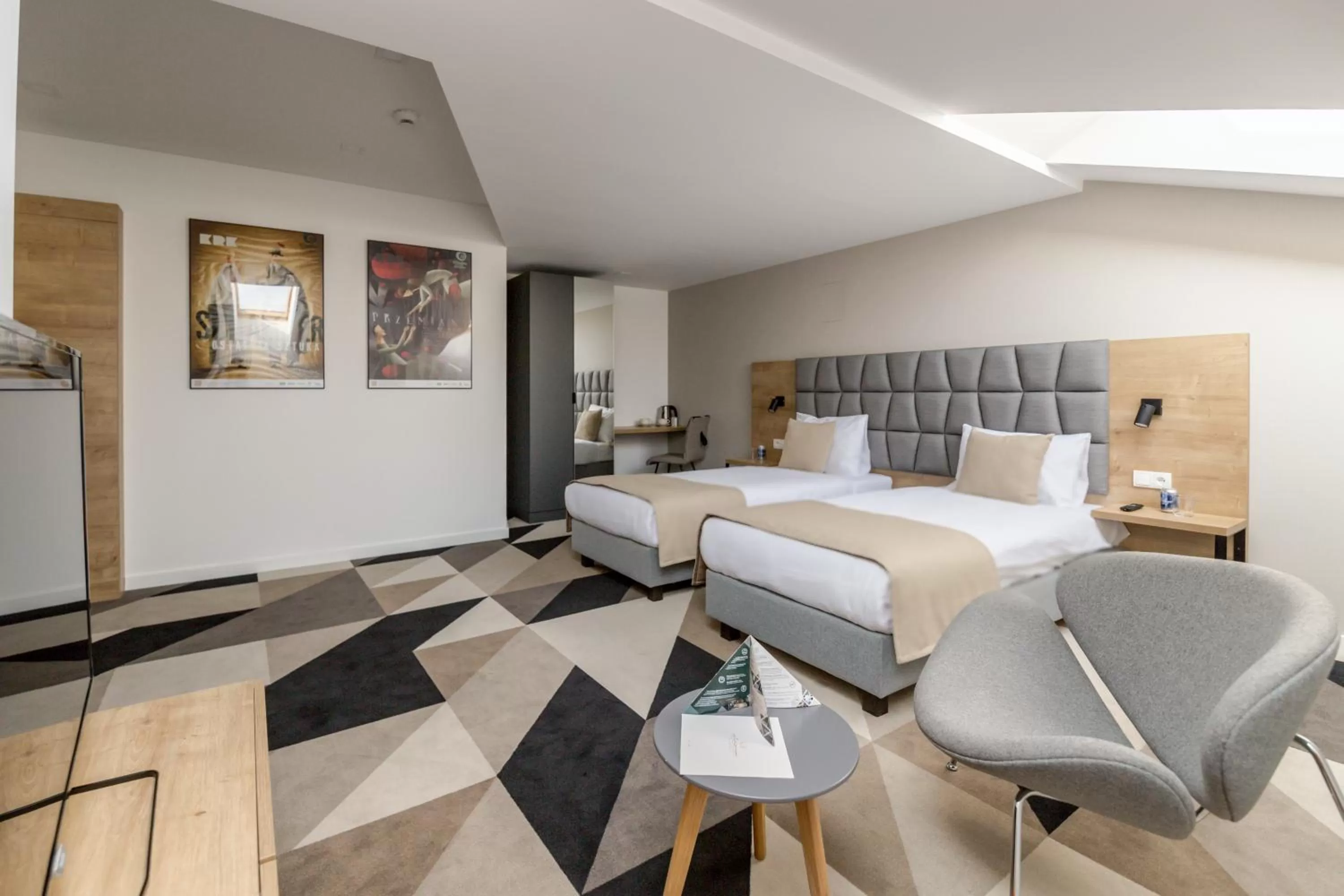 Photo of the whole room, Bed in Lwowska 1