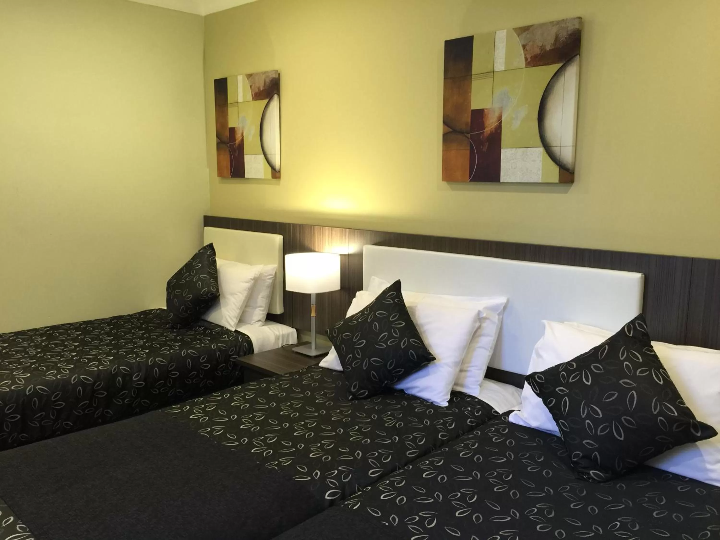 Bedroom in Park Squire Motor Inn & Serviced Apartments