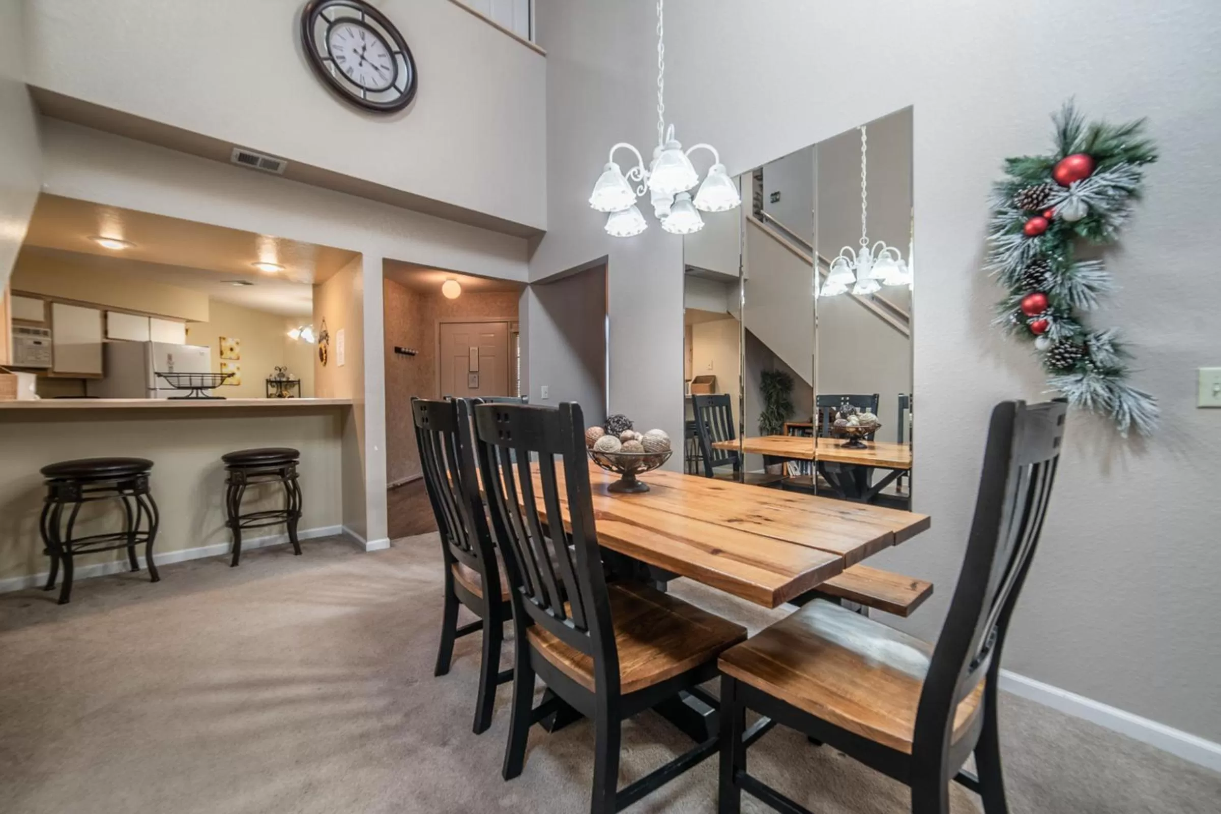 Dining area in Pointe Royale Golf Resort