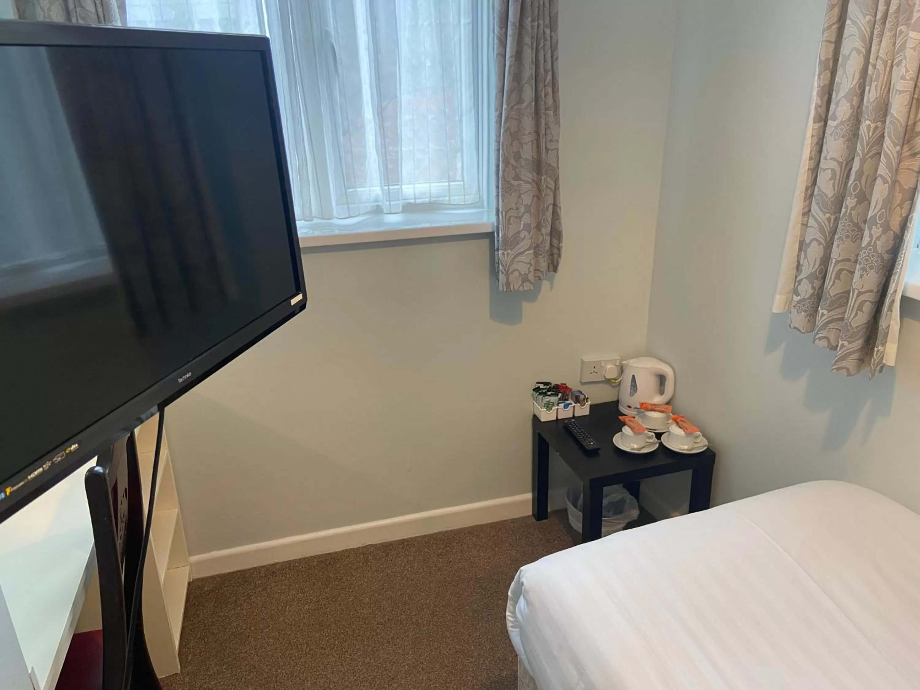 Coffee/tea facilities, Bed in The Fairhaven Hotel