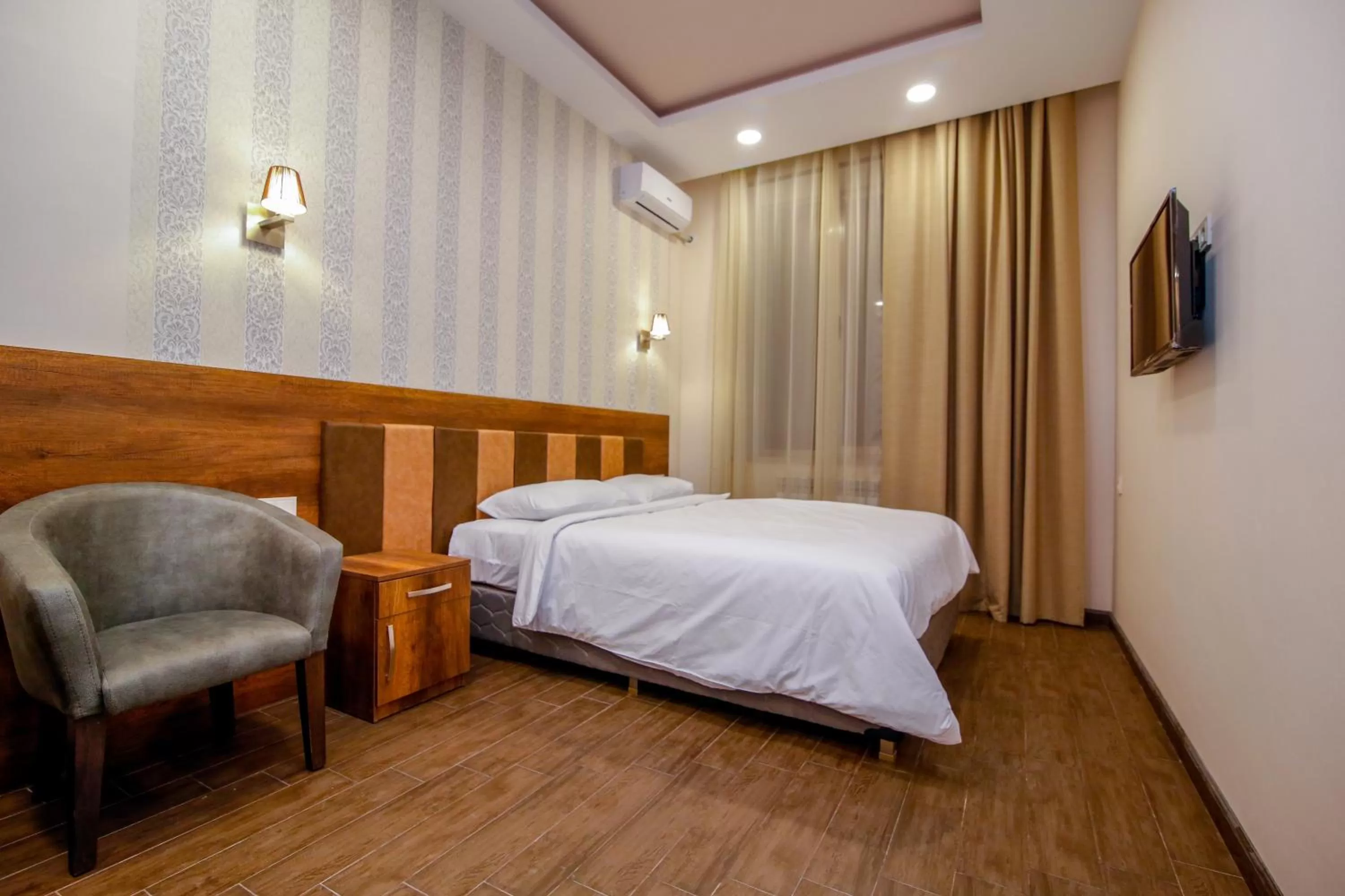 Bed in Hotel Lider Complex