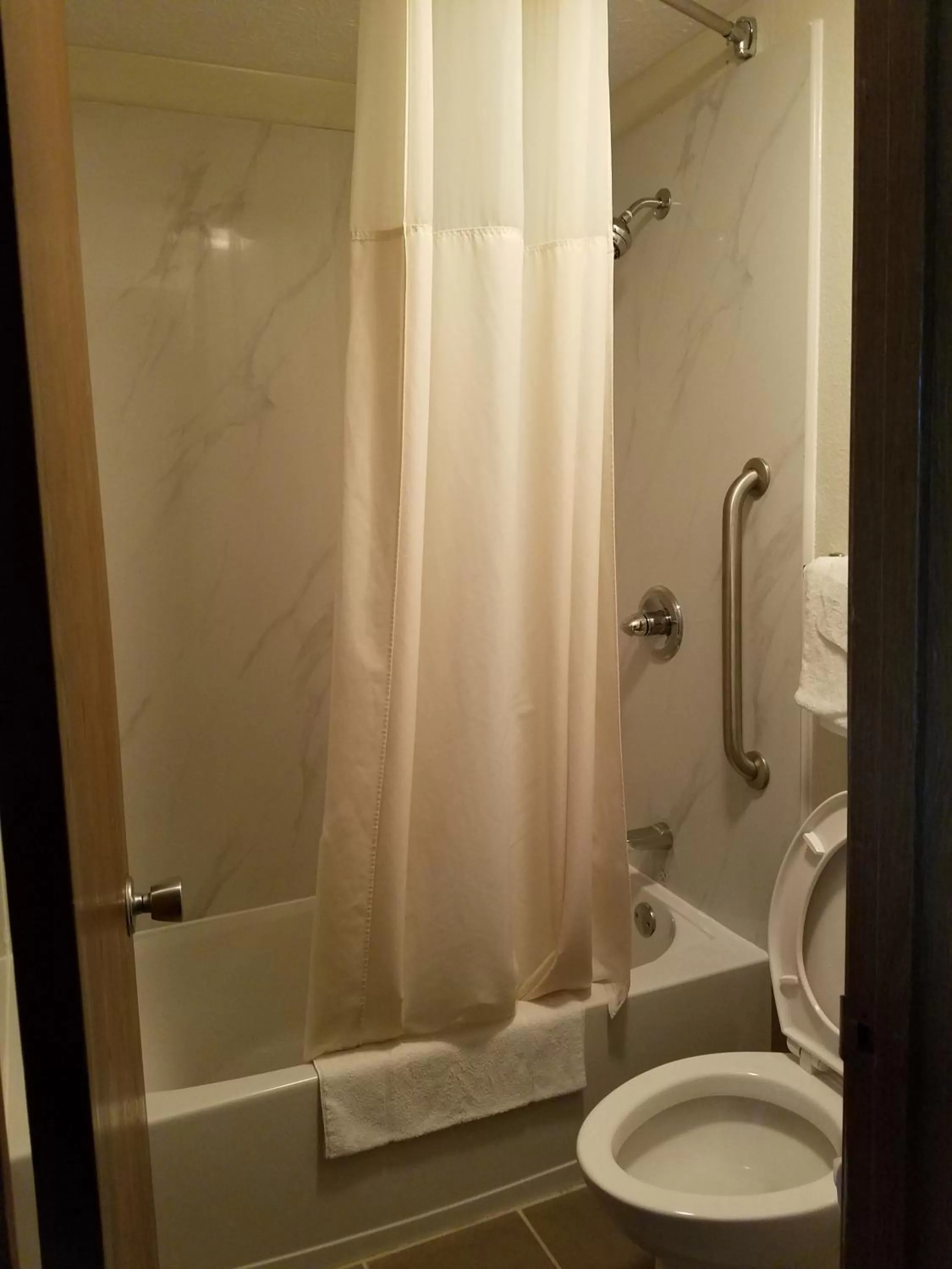 Bathroom in Quality Inn New River Gorge