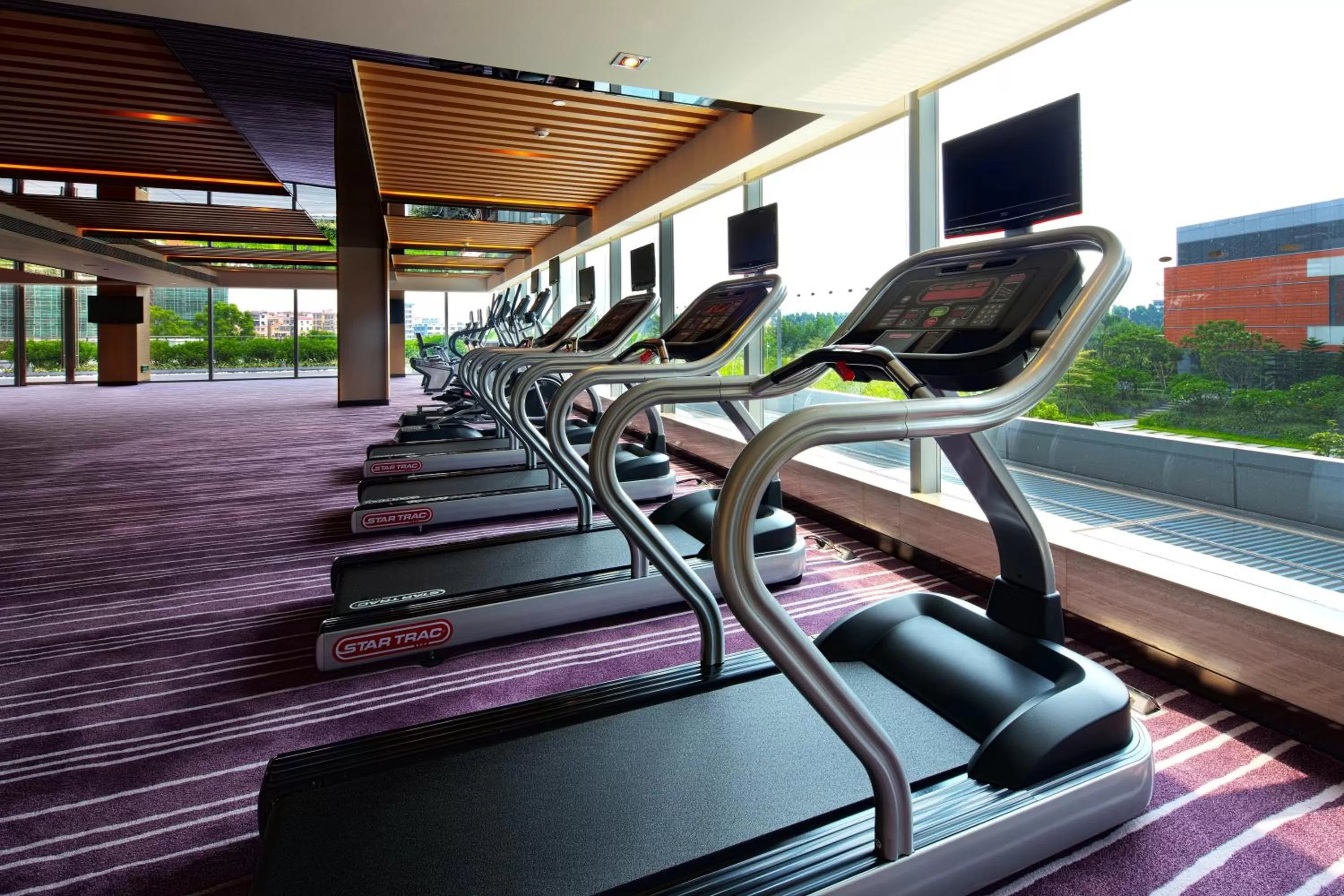 Fitness centre/facilities in Crowne Plaza Guangzhou Huadu by IHG