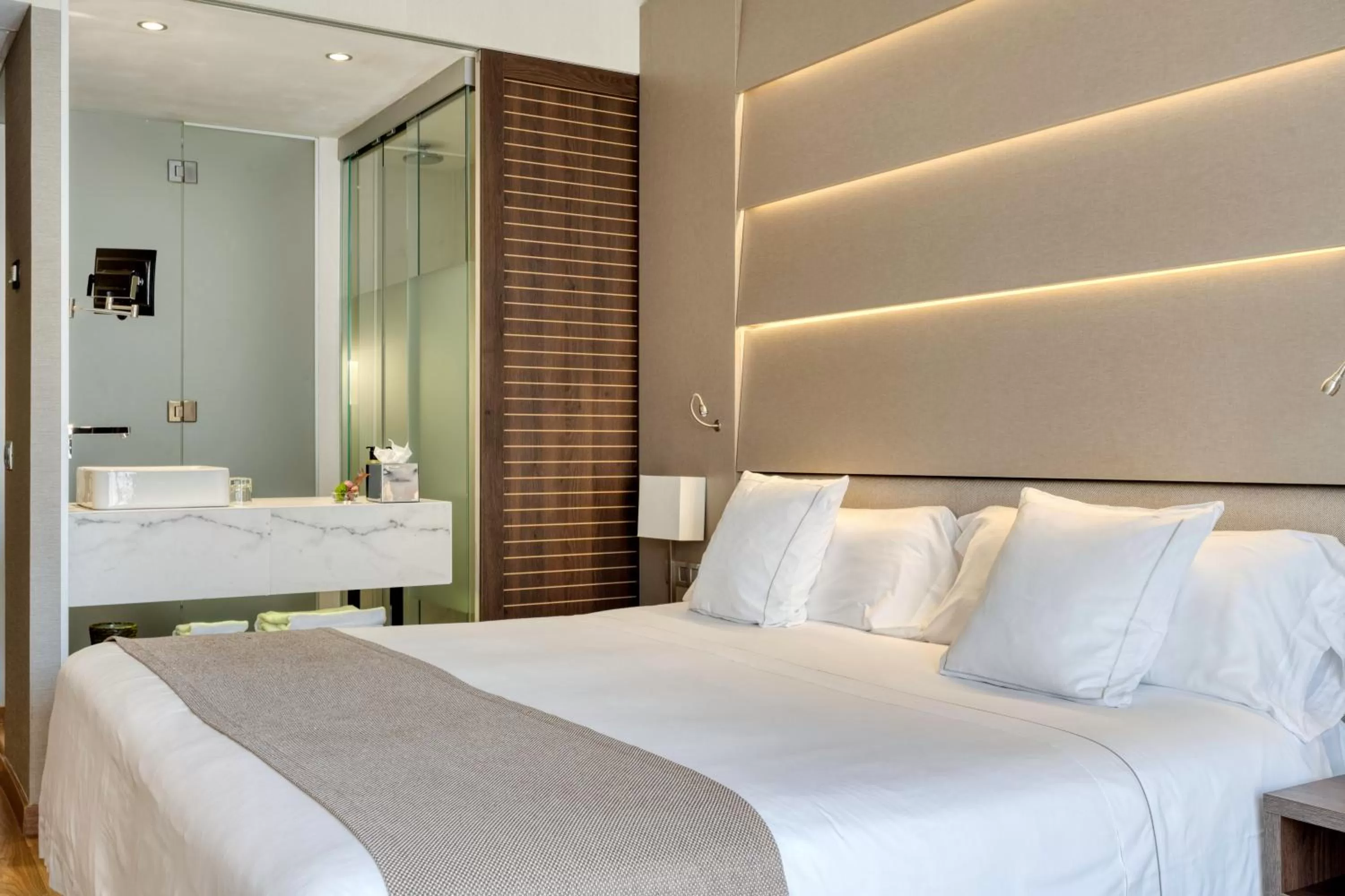 Bedroom, Bed in Hotel America Barcelona