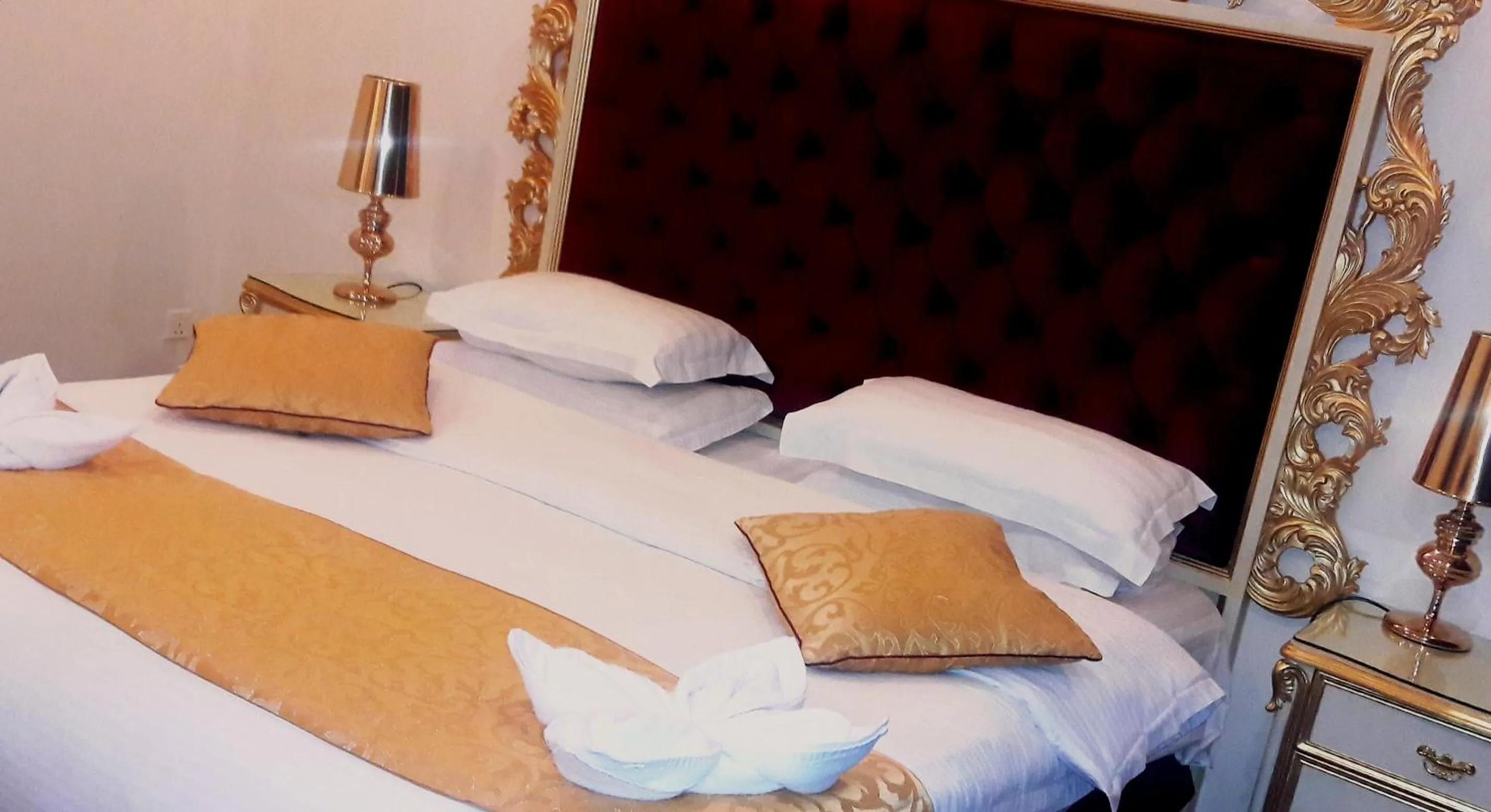 Bedroom, Bed in فندق حديقة الأزهار