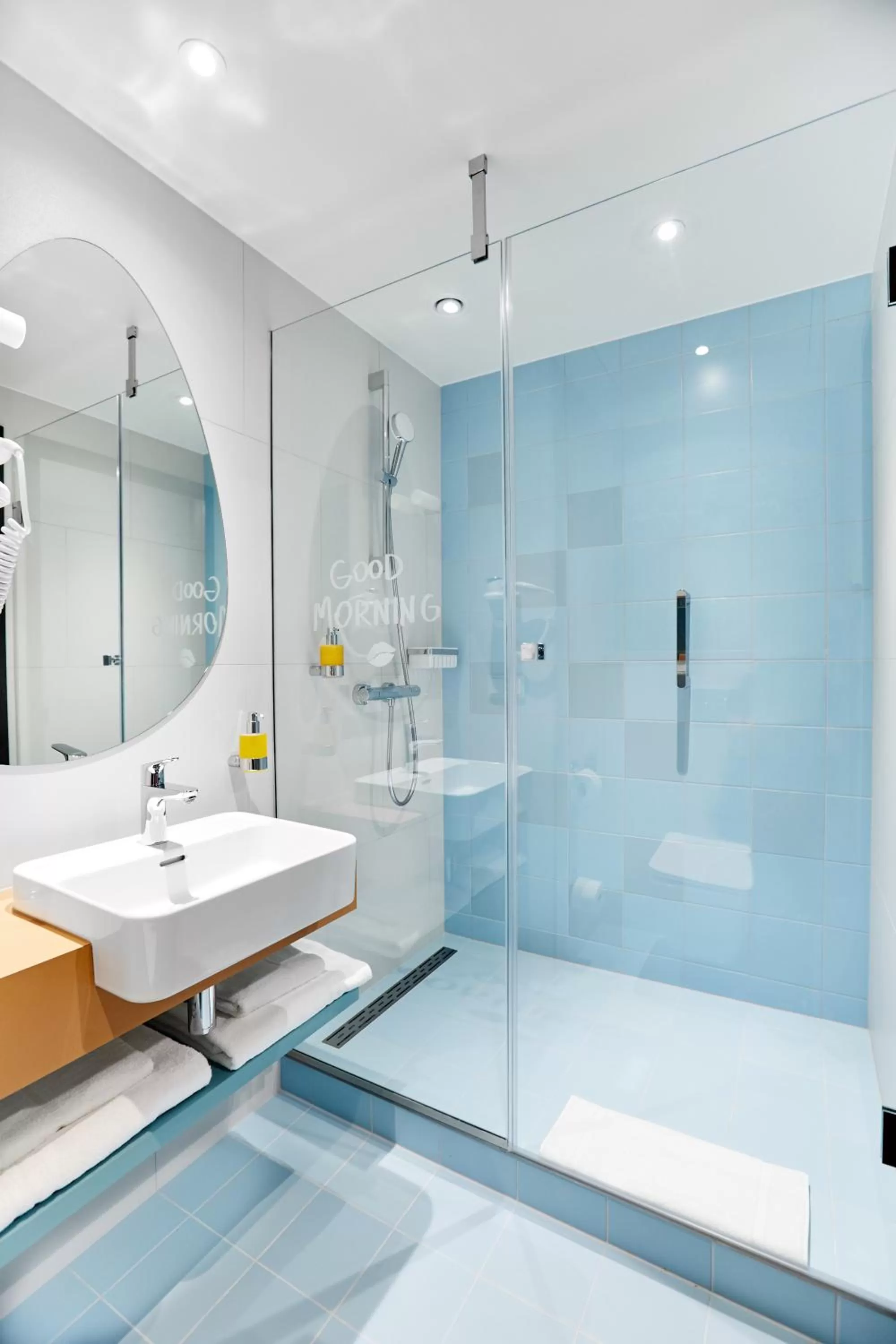 Bathroom in ibis Styles Kraków Centrum