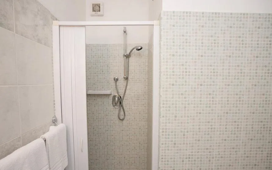 Shower in Hotel San Marco