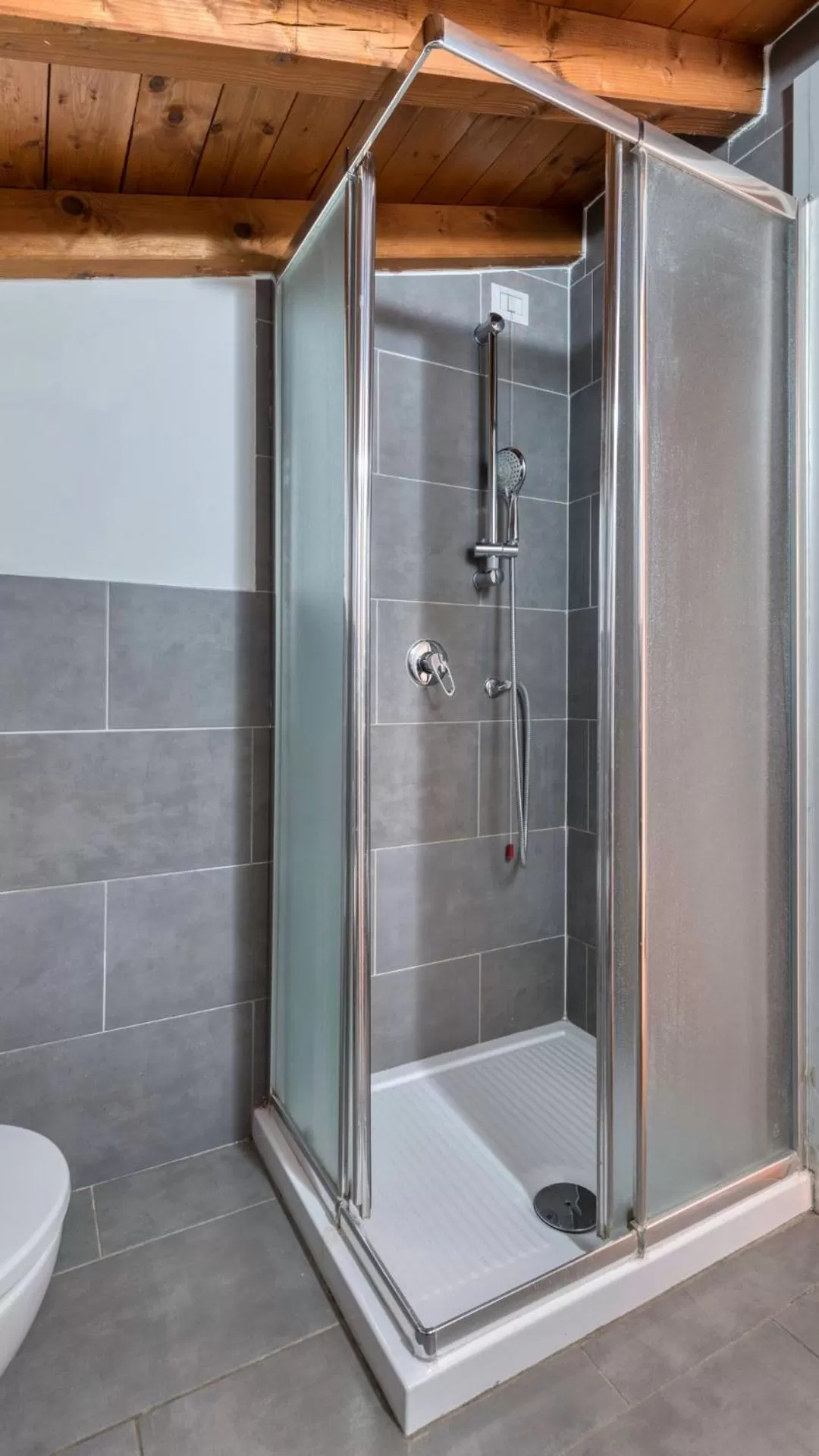 Shower, Bathroom in Cascina Volta
