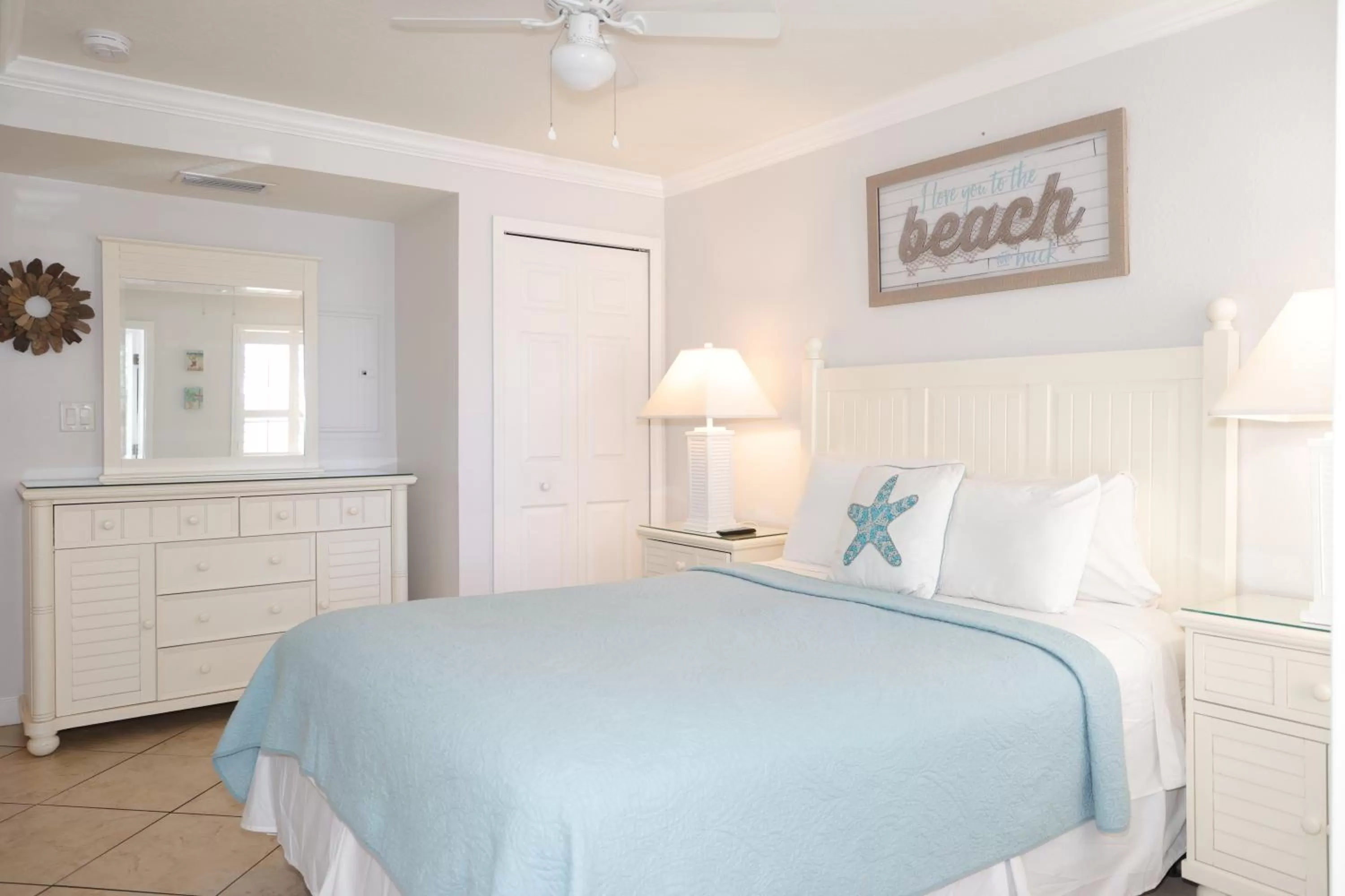 Bed in Barefoot Beach Resort