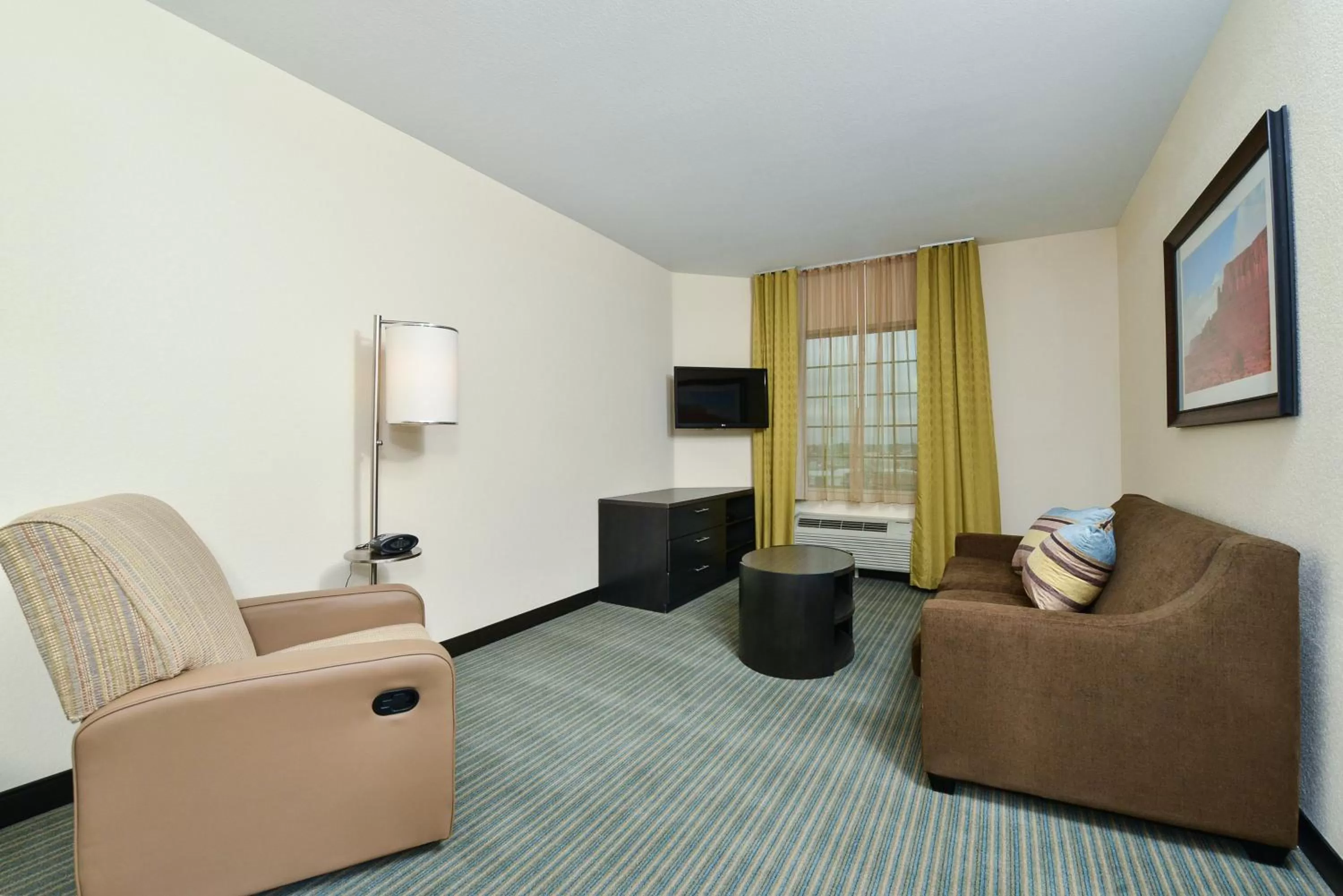 Photo of the whole room in Candlewood Suites Monahans by IHG