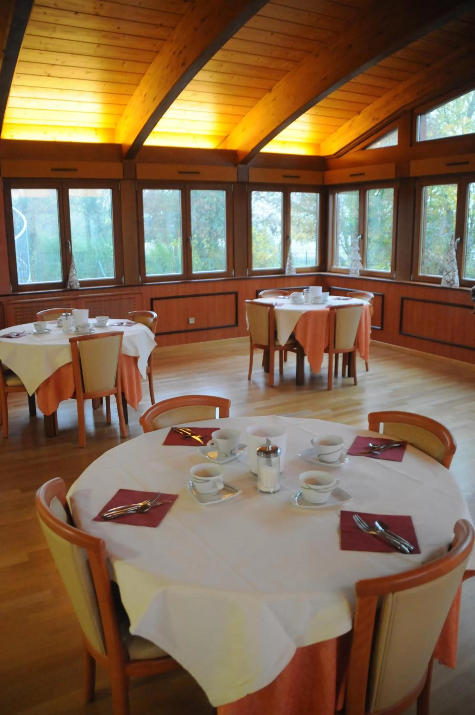 Buffet breakfast in Hotel Cigoland