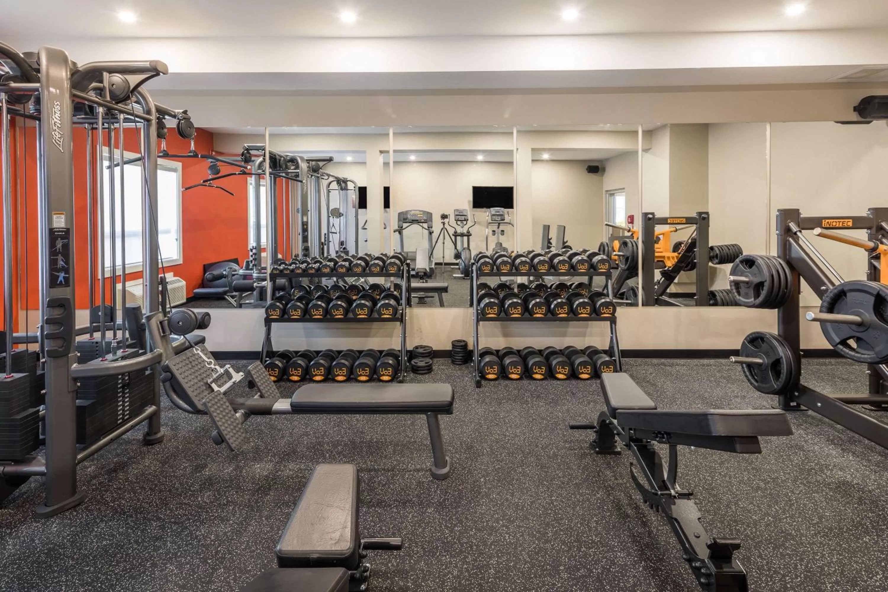 Fitness centre/facilities in Ramada by Wyndham Revelstoke