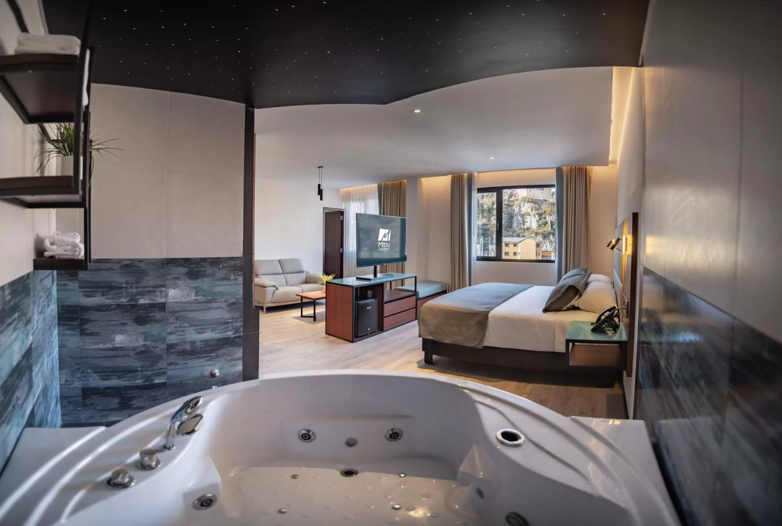 Day, Bed in Mitru Express Hotel