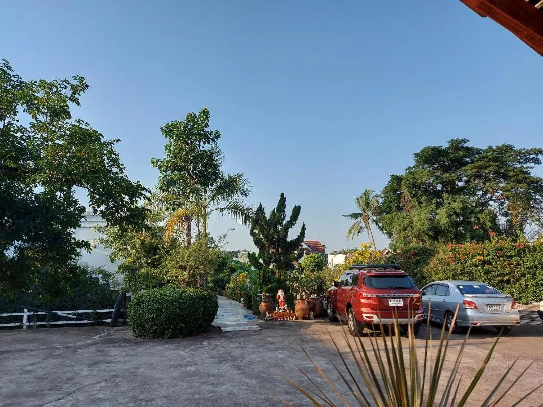 Scenic Riverside Resort