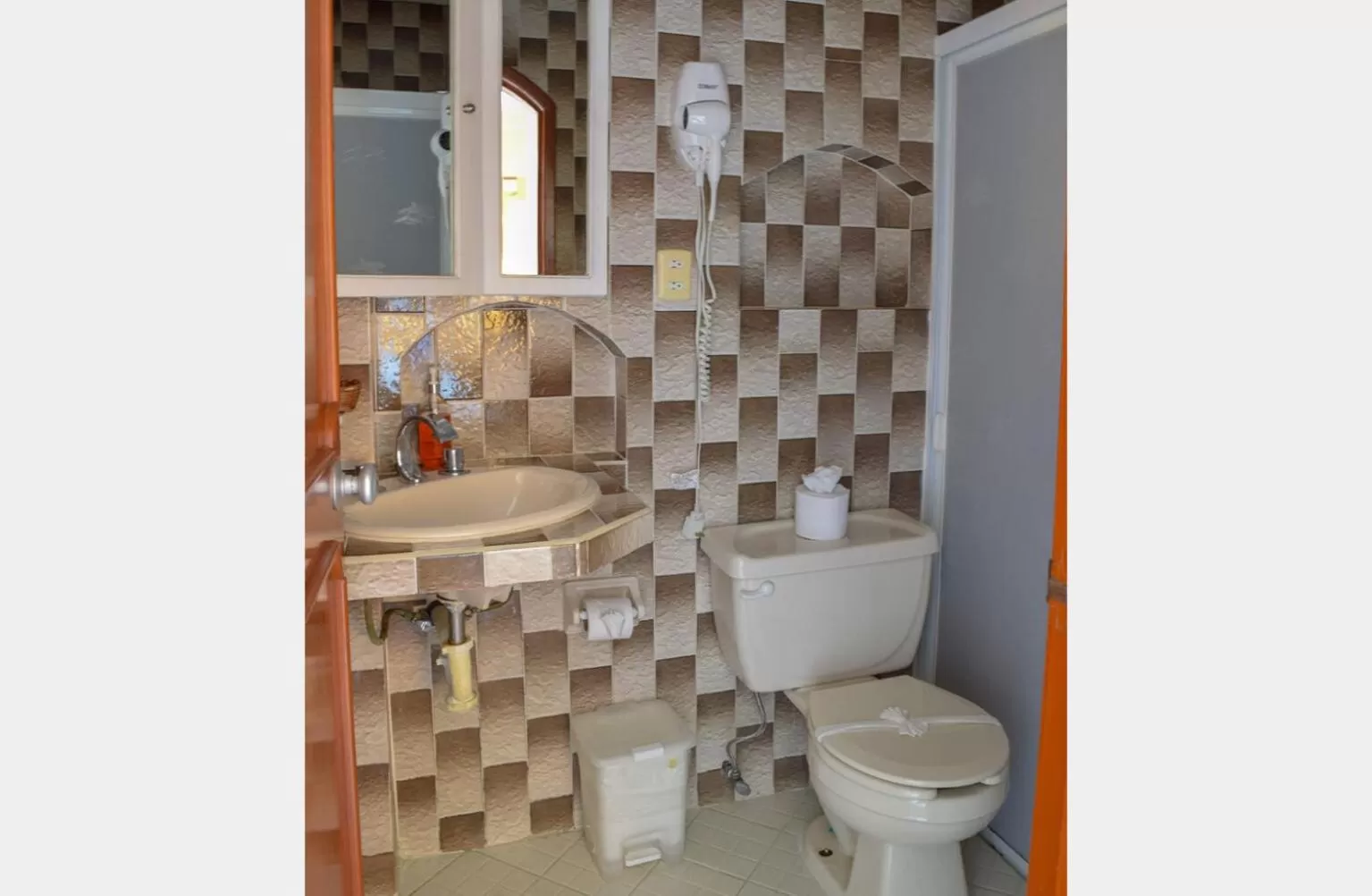 Bathroom in Hotel Bucaneros Isla Mujeres