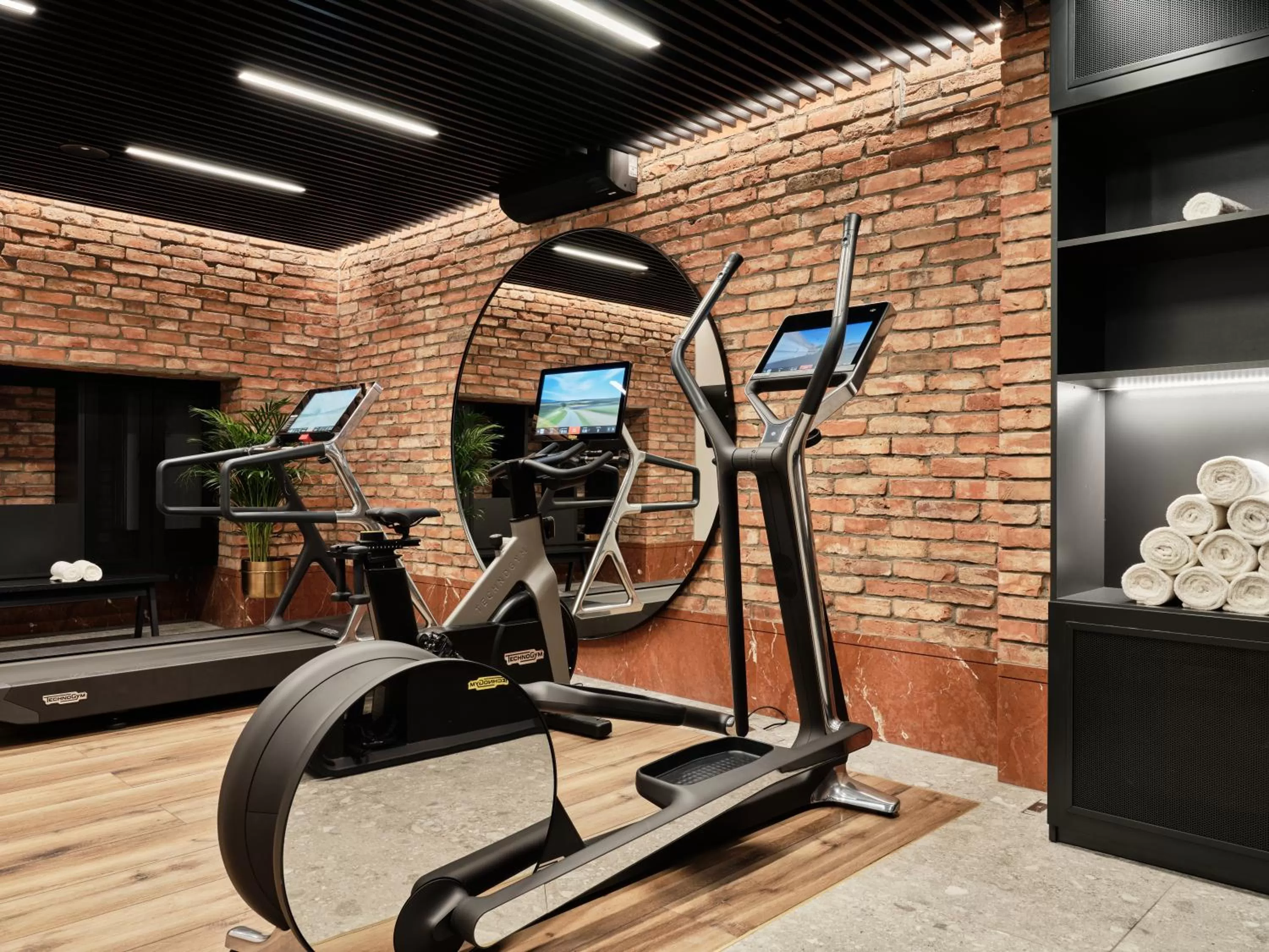 Fitness centre/facilities in Hotel Altus Palace - Destigo Hotels