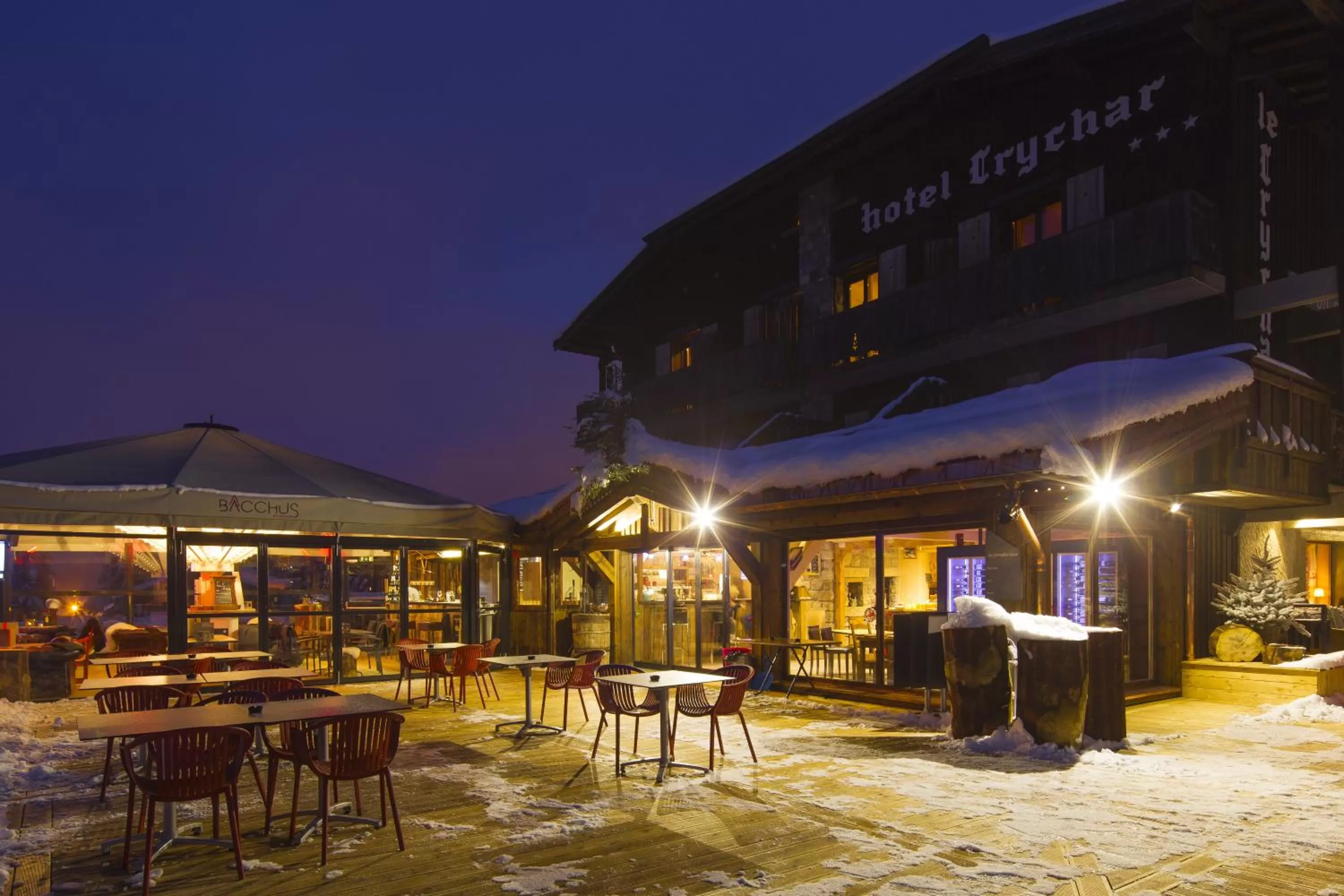 Property building in Hôtel Spa Crychar