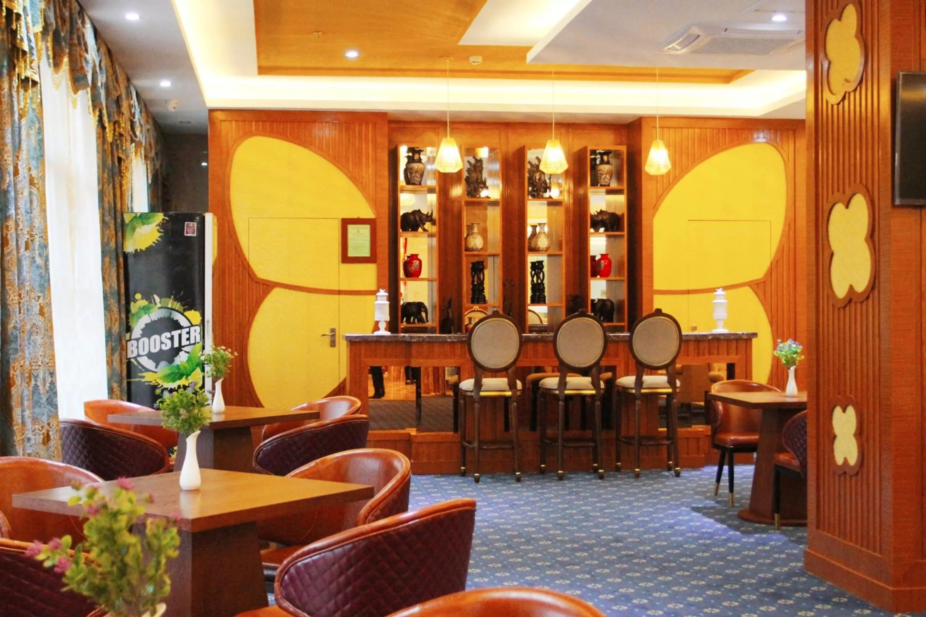 Restaurant/places to eat, Lounge/Bar in Golden Peacock Hotel Blantyre