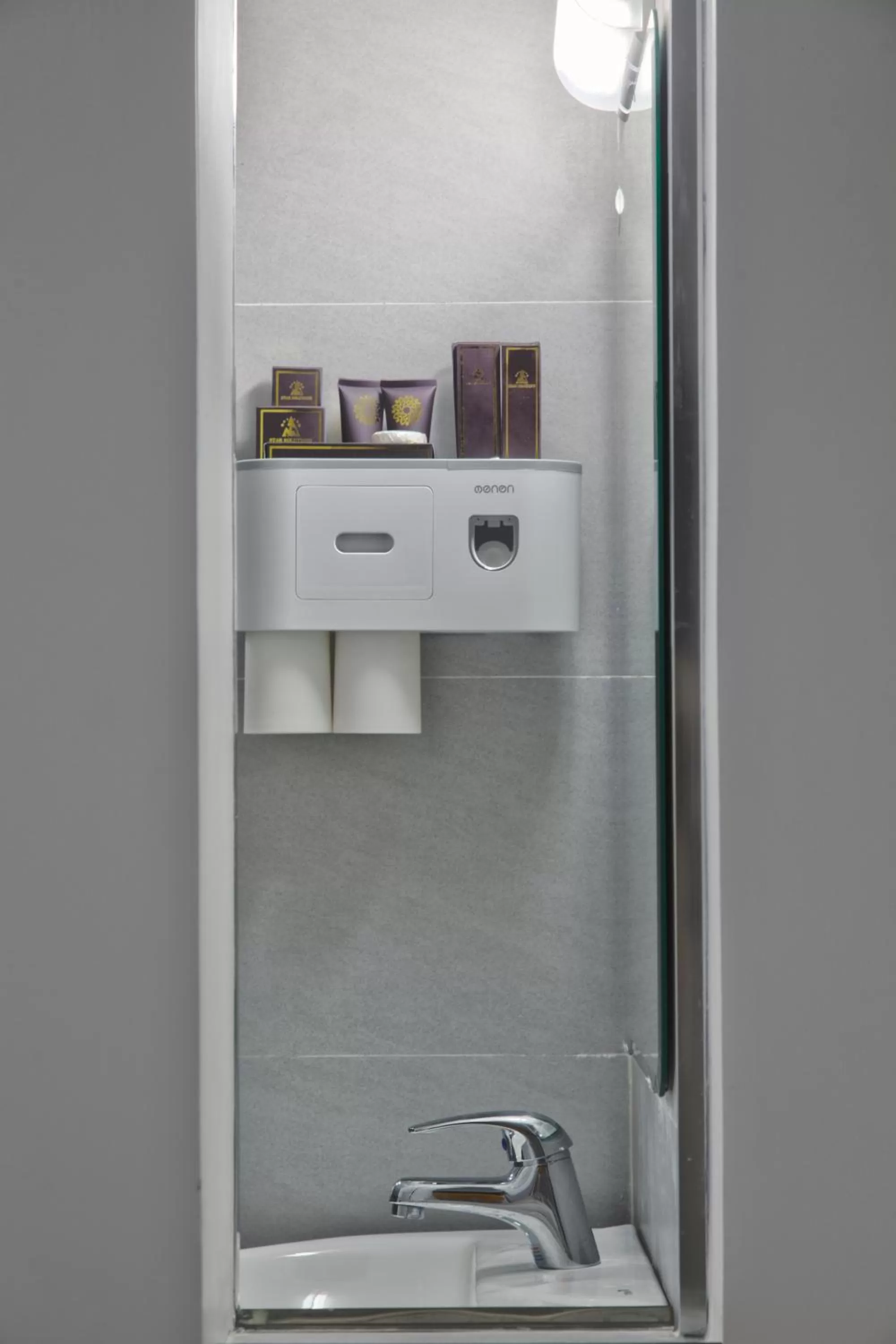 Bathroom in The Flamboyant #StayWork Vinhomes Marina