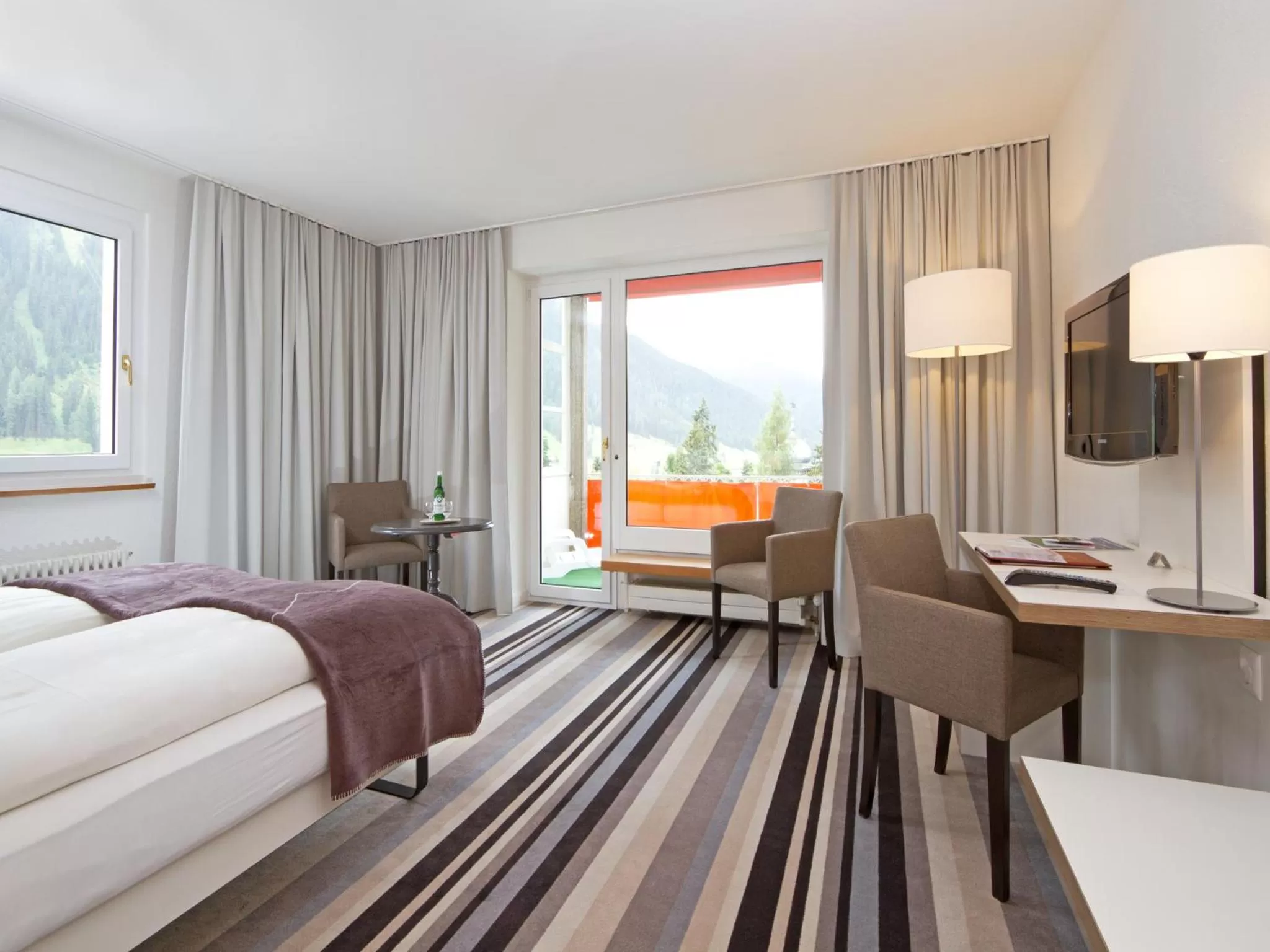 Superior Double or Twin Room in Hotel National by Mountain Hotels