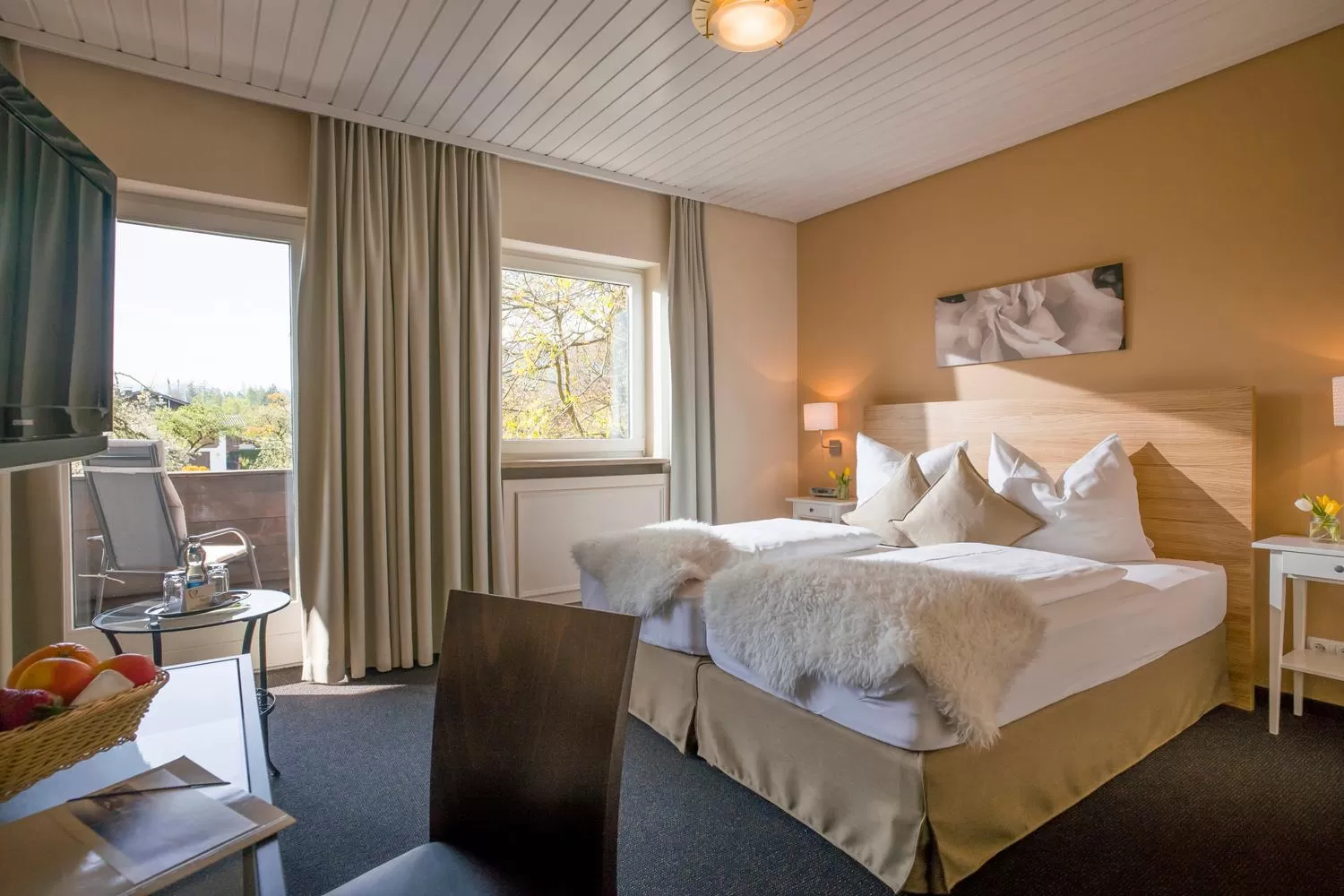 Day, Bed in Alpenhof Landhotel Restaurant