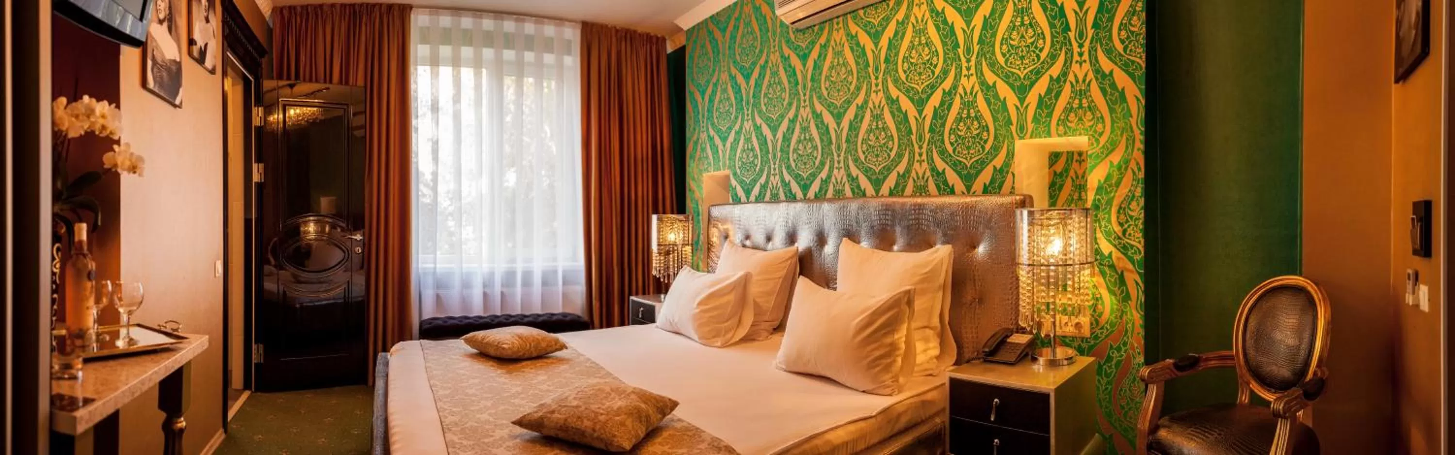 Photo of the whole room, Bed in Weekend Boutique Hotel