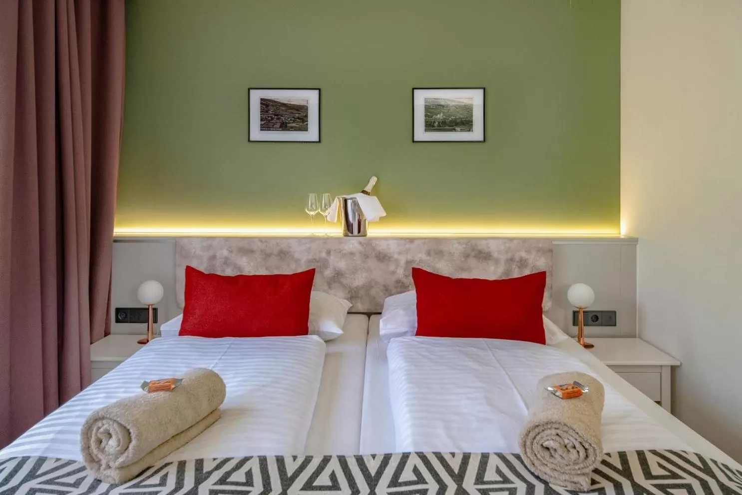 Bedroom, Bed in Hotel Alpenblick Kreischberg