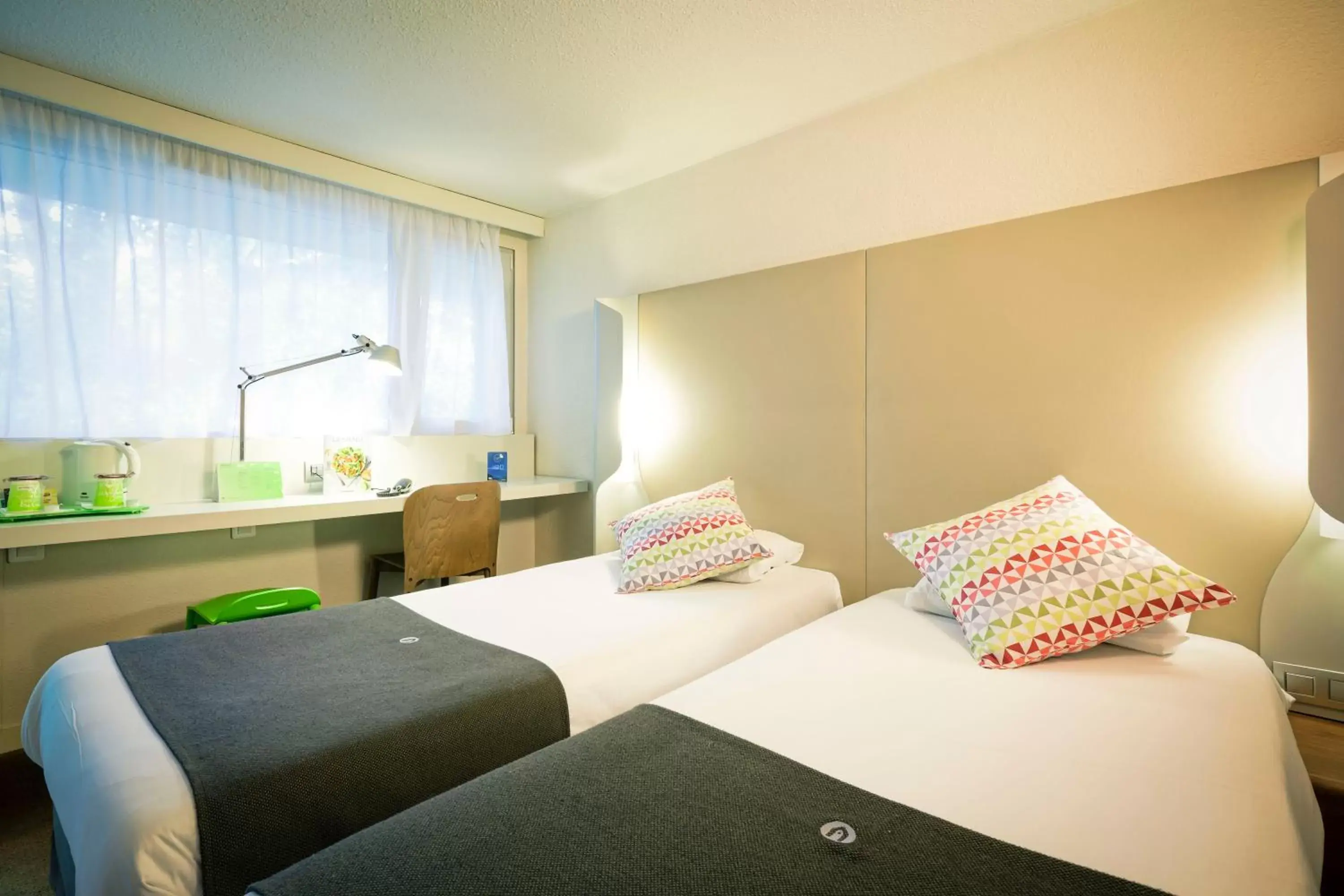 Twin Room in Campanile Genève - Ferney-Voltaire Twin Room in Campanile Genève - Ferney-Voltaire