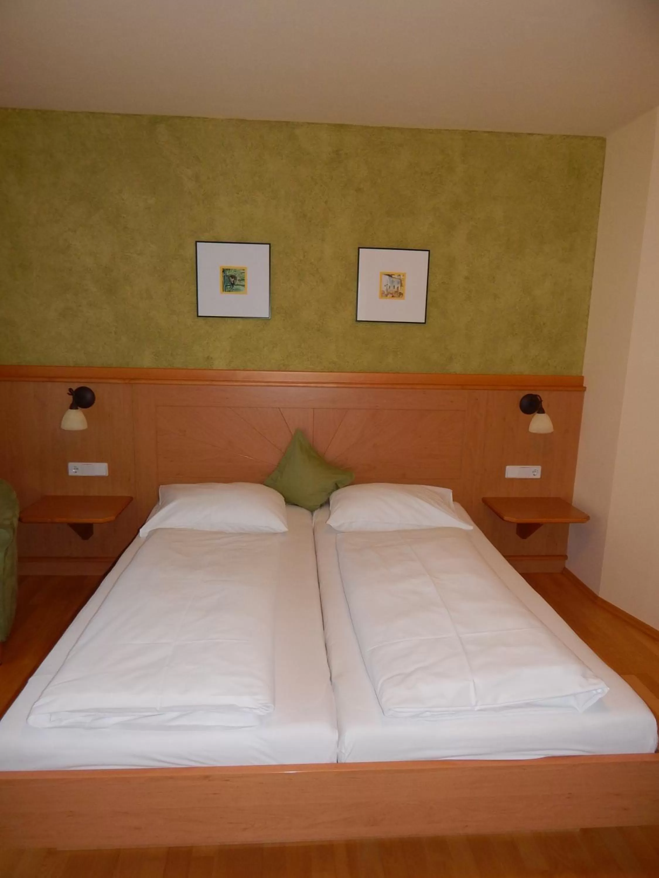 Photo of the whole room, Bed in Hotel Neustifter