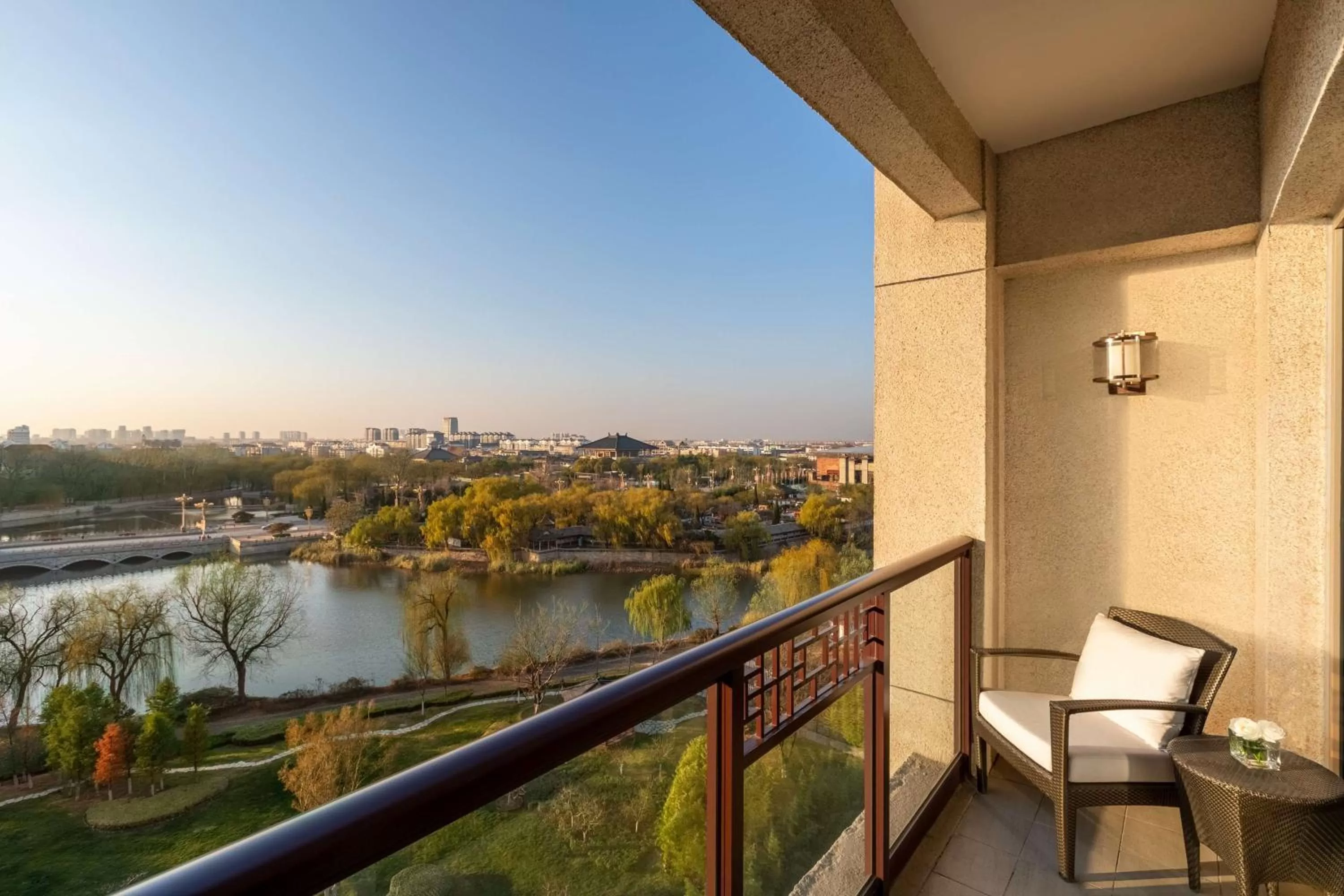 Other in Shangri-La Qufu