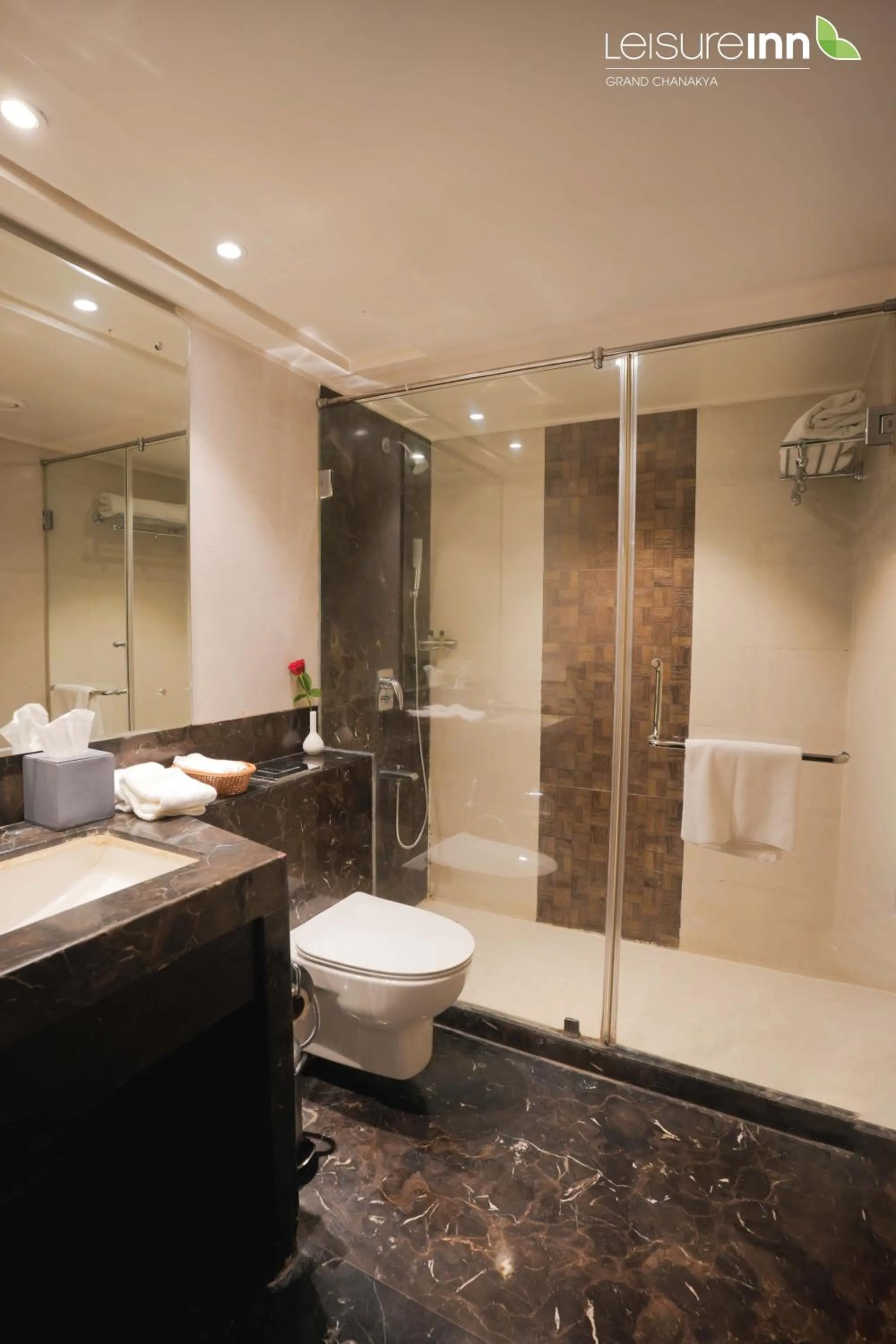 Leisure Inn Grand Chanakya