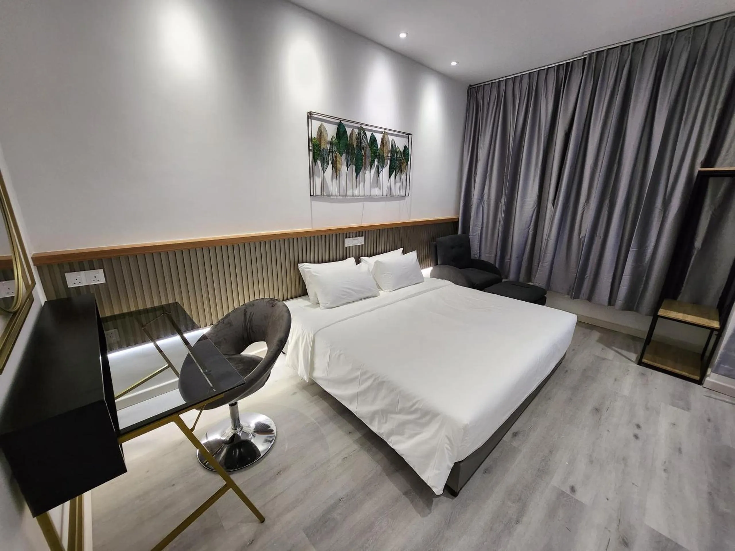 Bed in One Point Hotel