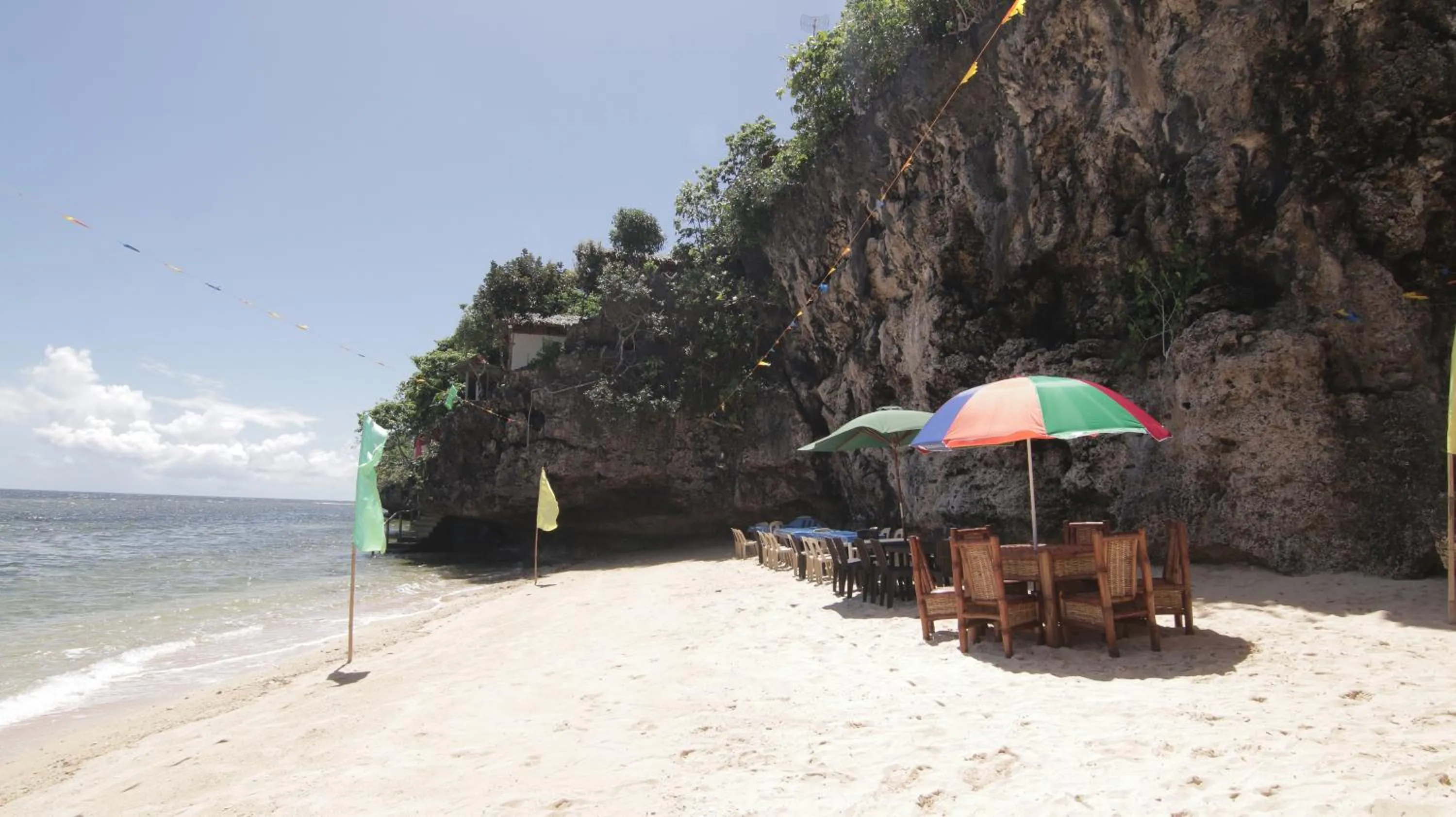 Dining area in Gratum Beach Resort