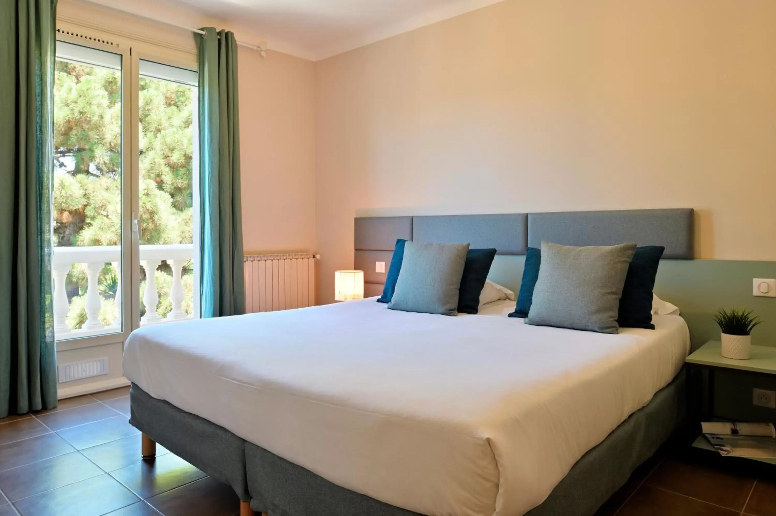 Family Suite (6 Adults) in Hotel Bartaccia Family Suite (6 Adults) in Hotel Bartaccia