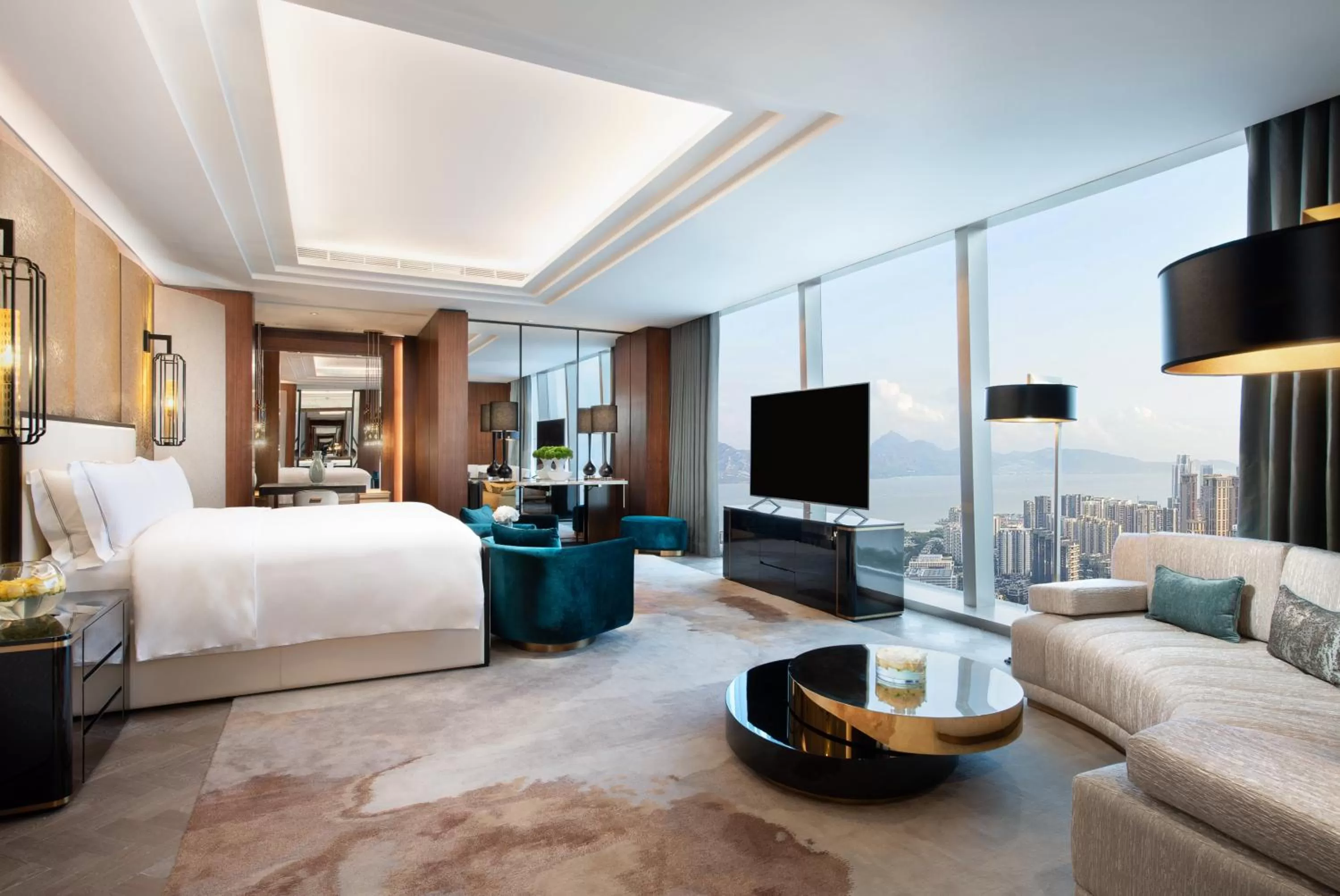Bedroom, Bed in Raffles Shenzhen, Situated in the heart of One Shenzhen Bay, Book Now to Enjoy Free Minibar and Happy Hour Privileges at Long Bar on 71F