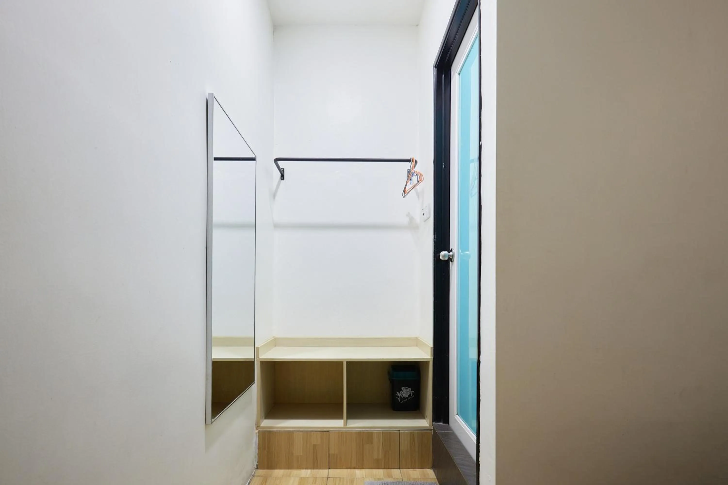 wardrobe in Uncle Guesthouse Kuala Terengganu