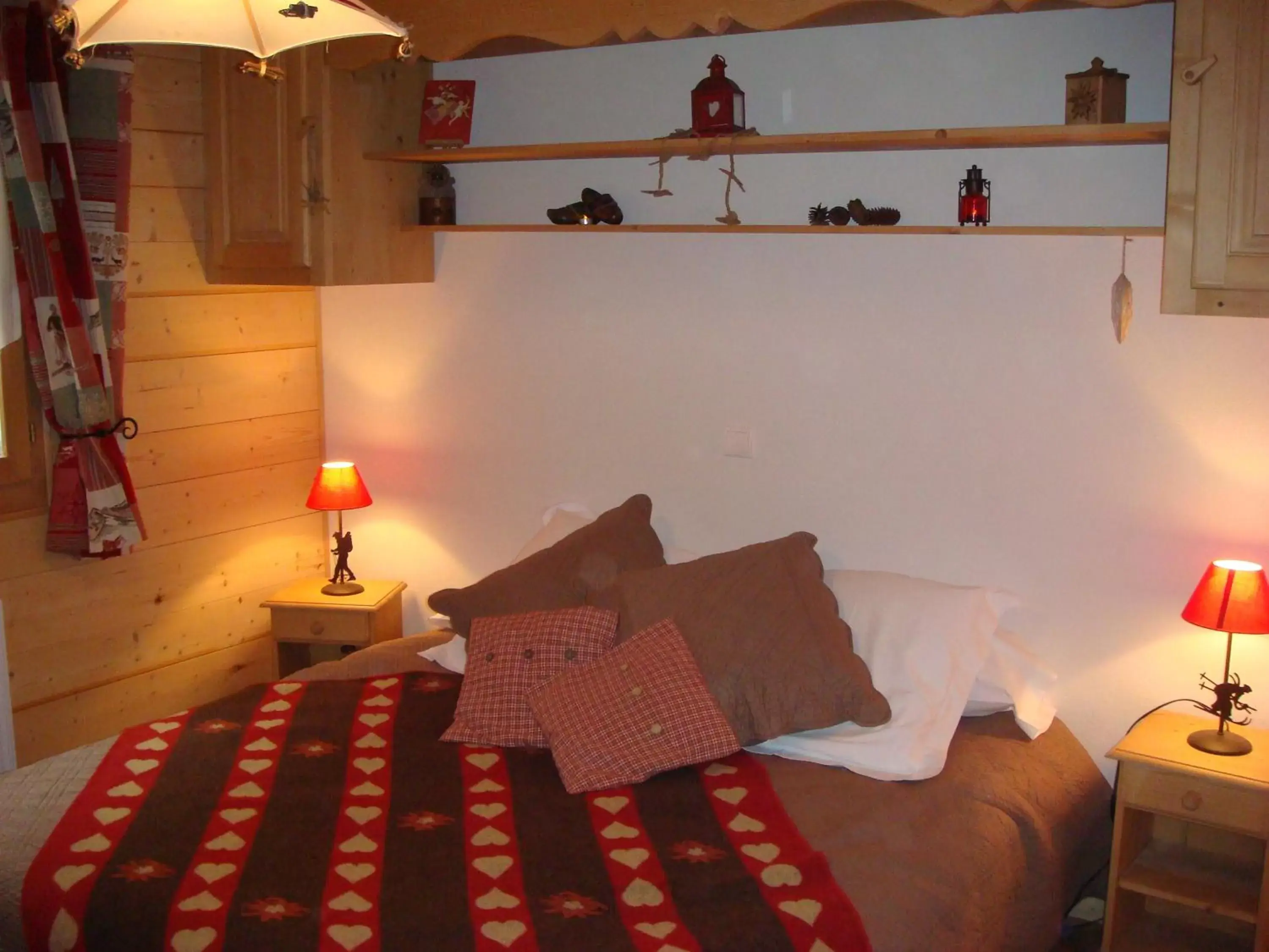 Double or Twin Room in Bed and Breakfast Chalet Manava Double or Twin Room in Bed and Breakfast Chalet Manava
