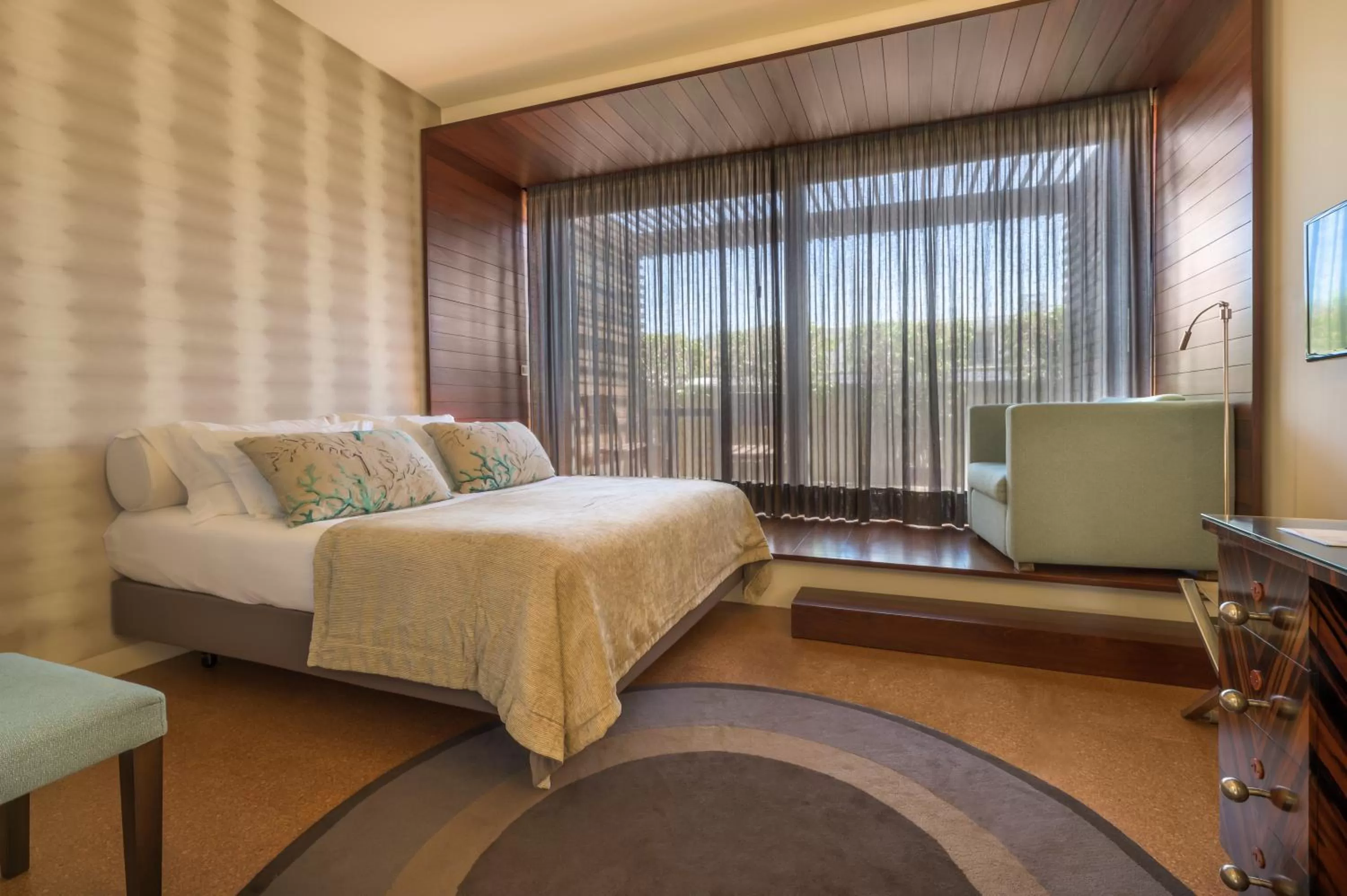 Bedroom, Bed in Hotel Britania Art Deco - Lisbon Heritage Collection - Avenida