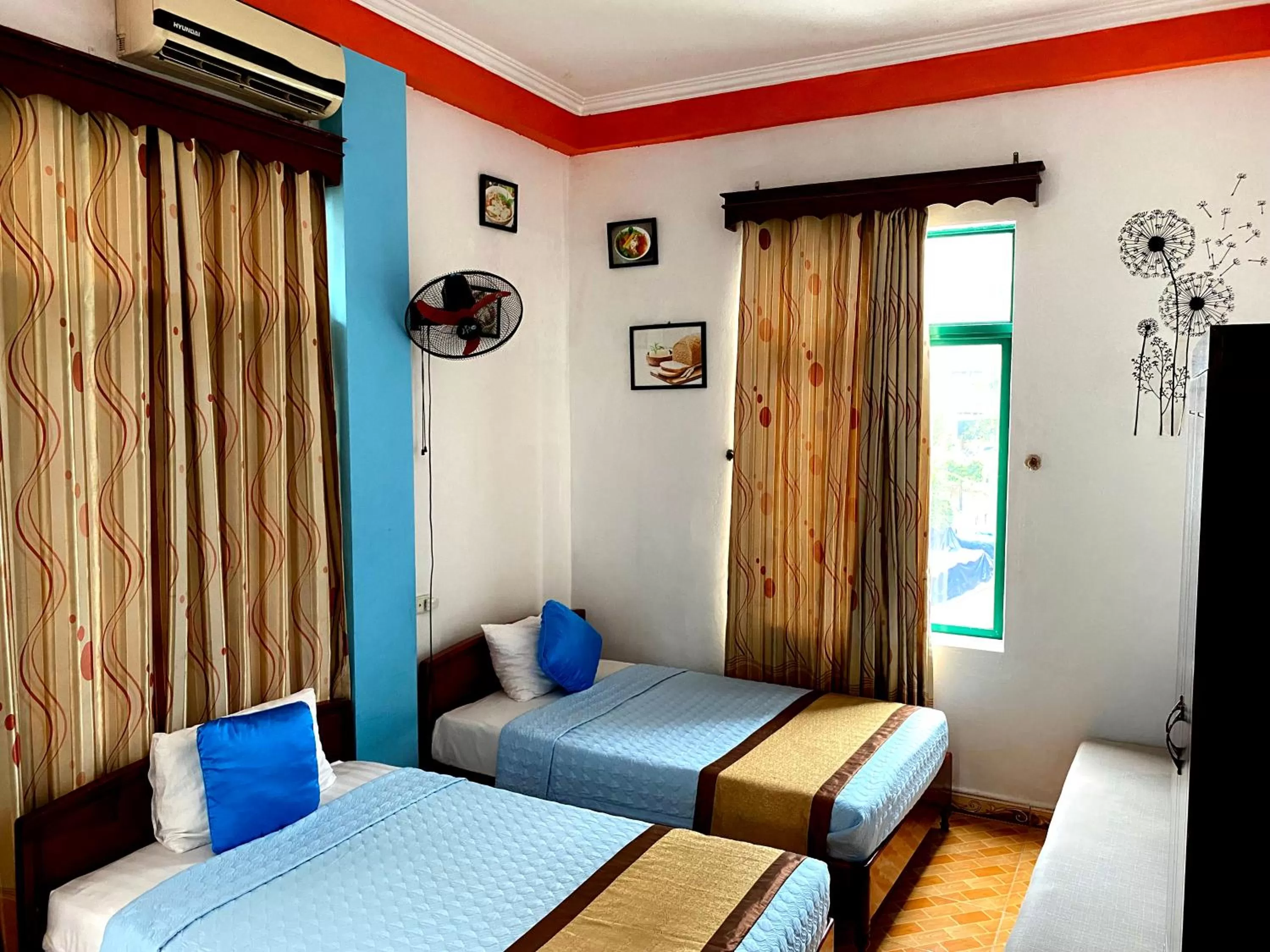 Bed in Alex Ha Long Hotel