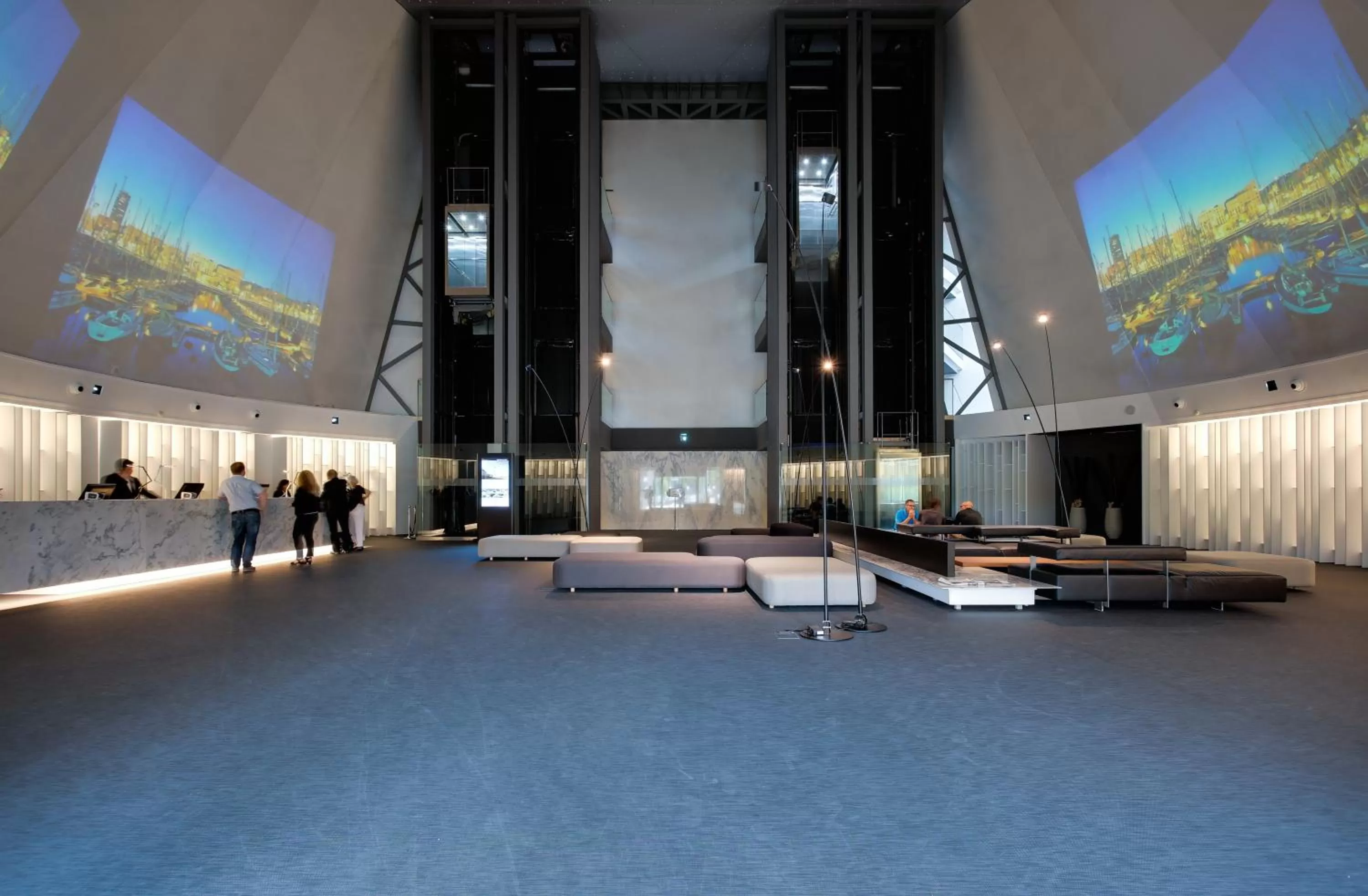 Lobby or reception in BAH Barcelona Airport Hotel