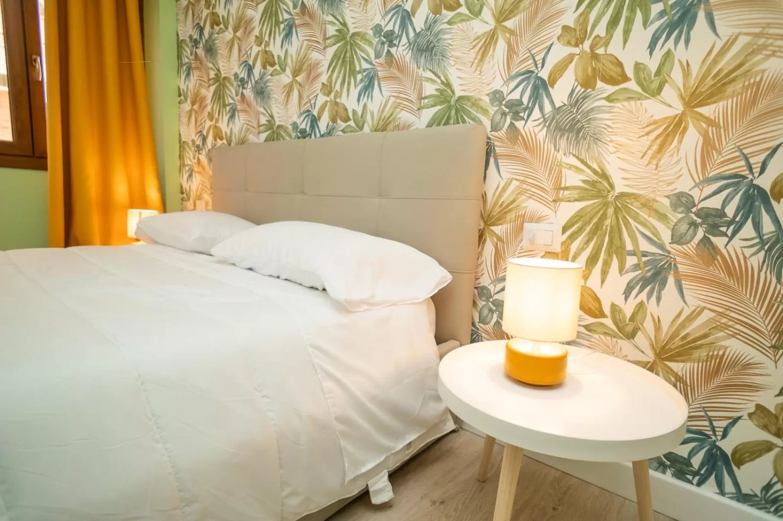 Bed in Casa flowers 2