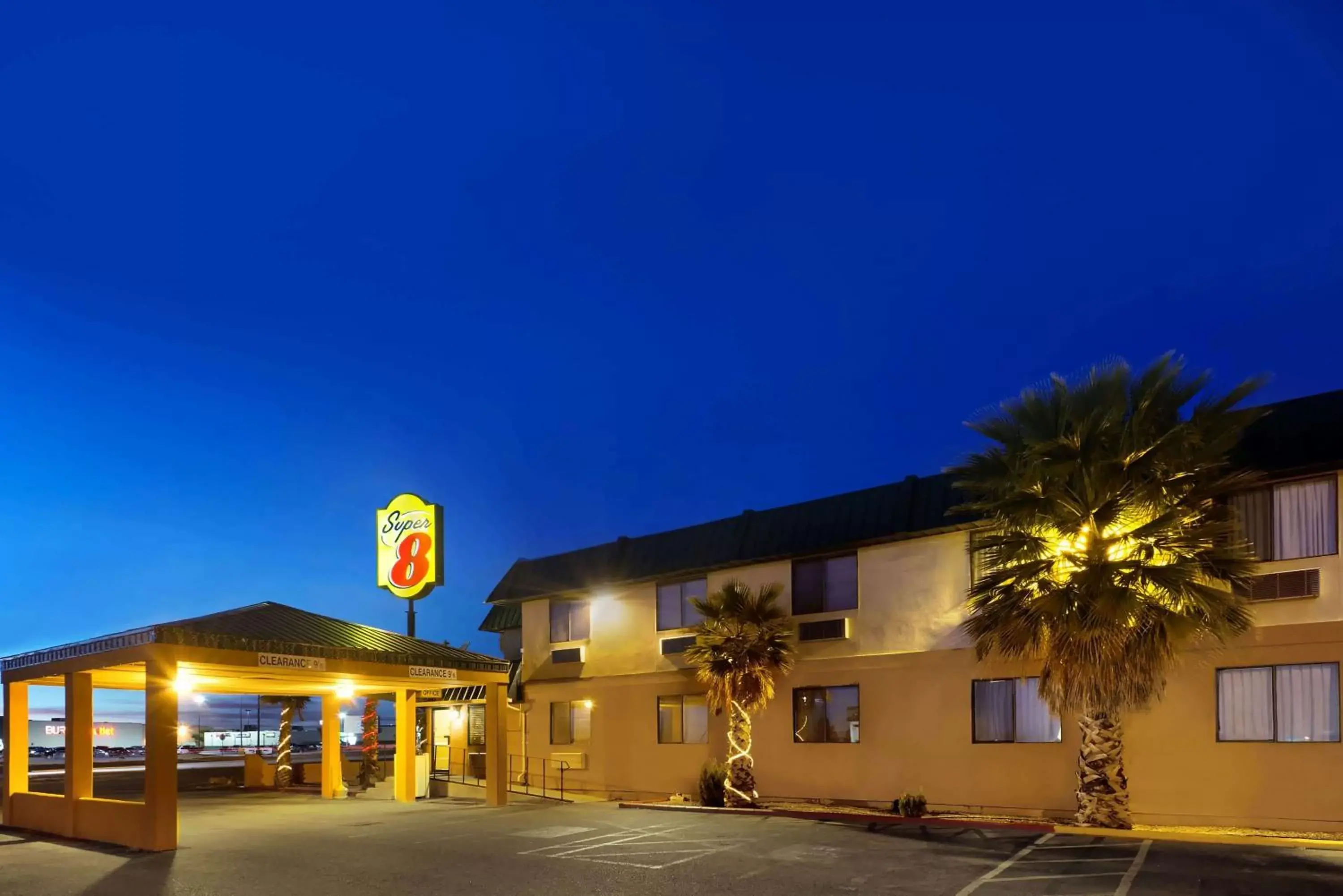 Super 8 by Wyndham Alamogordo - White Sands Super 8 by Wyndham Alamogordo - White Sands