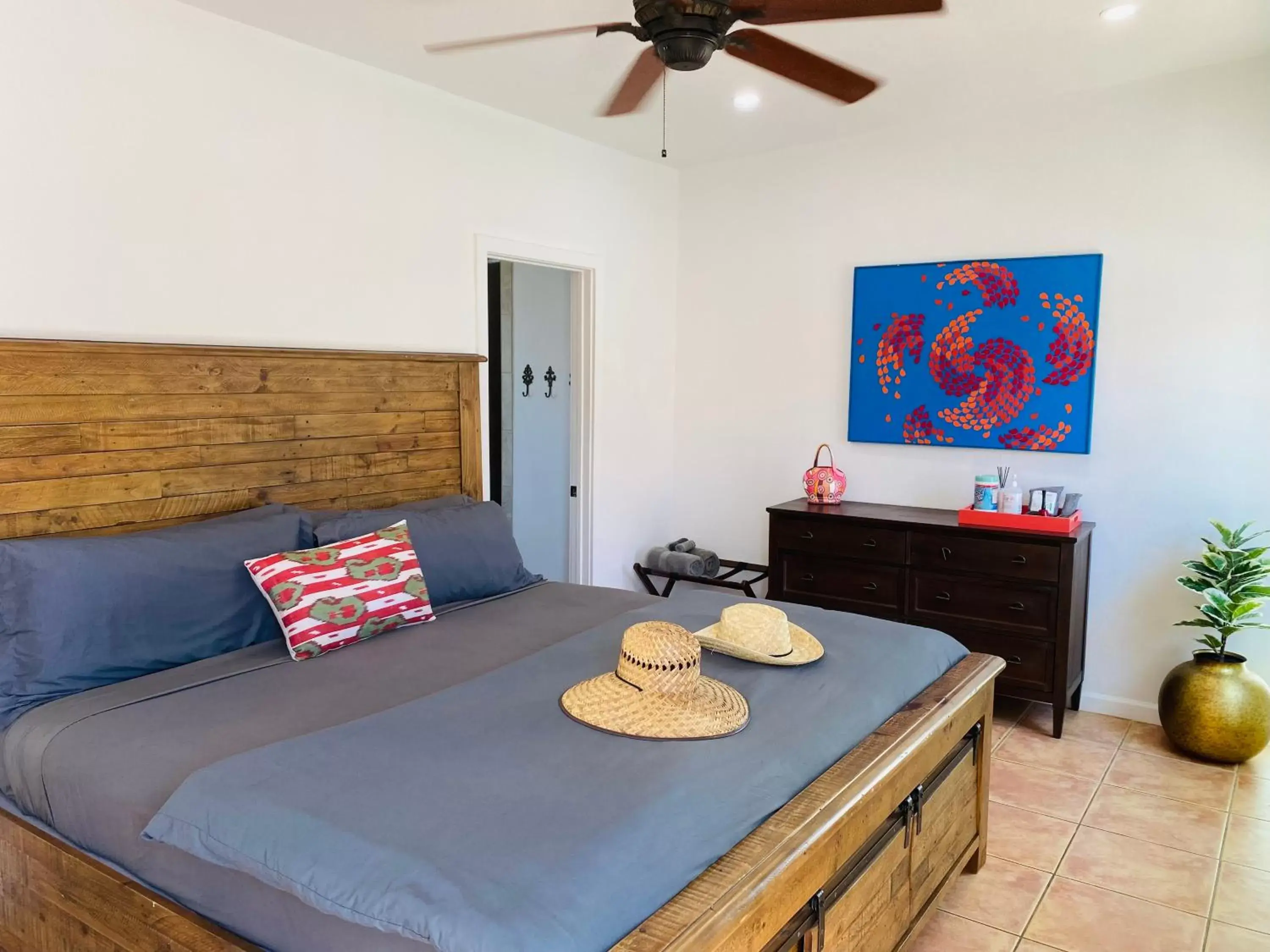 Superior King Room in MI KASA HOT SPRINGS 420,Adults Only, Clothing Optional Superior King Room in MI KASA HOT SPRINGS 420,Adults Only, Clothing Optional