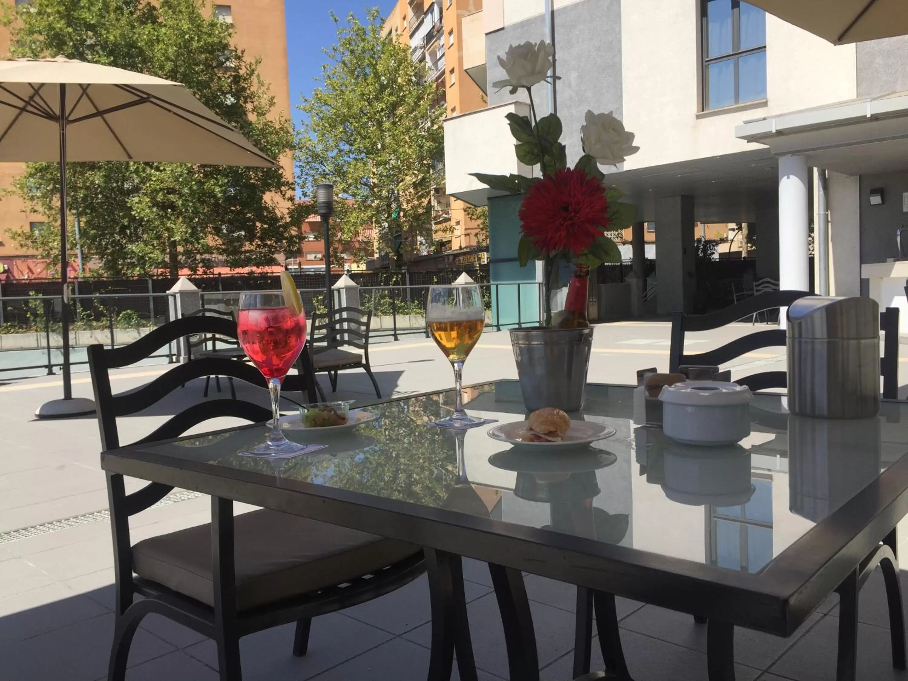 Restaurant/places to eat in Hotel Badajoz Center