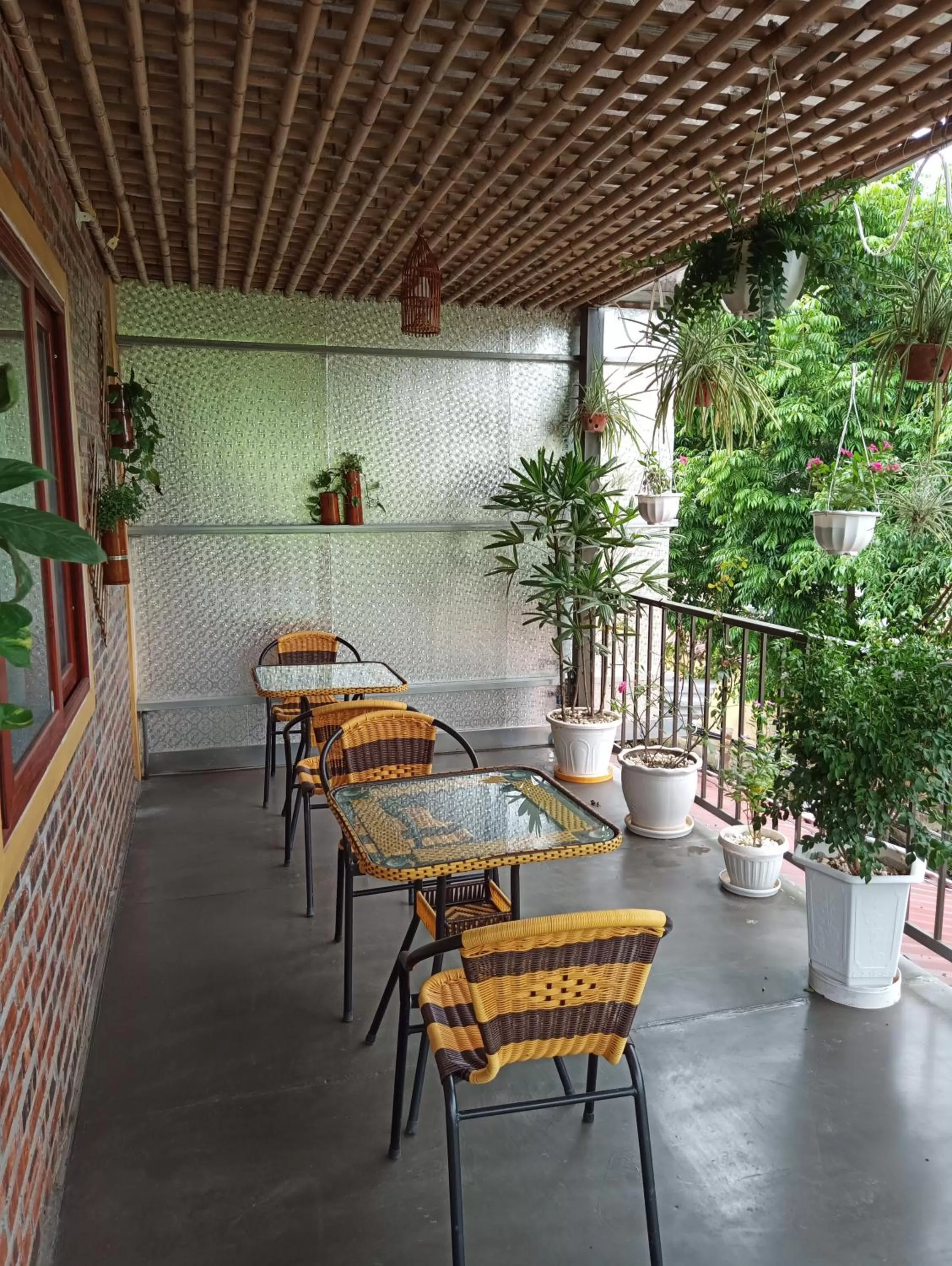 Balcony/Terrace, Restaurant/Places to Eat in Green Space Homestay