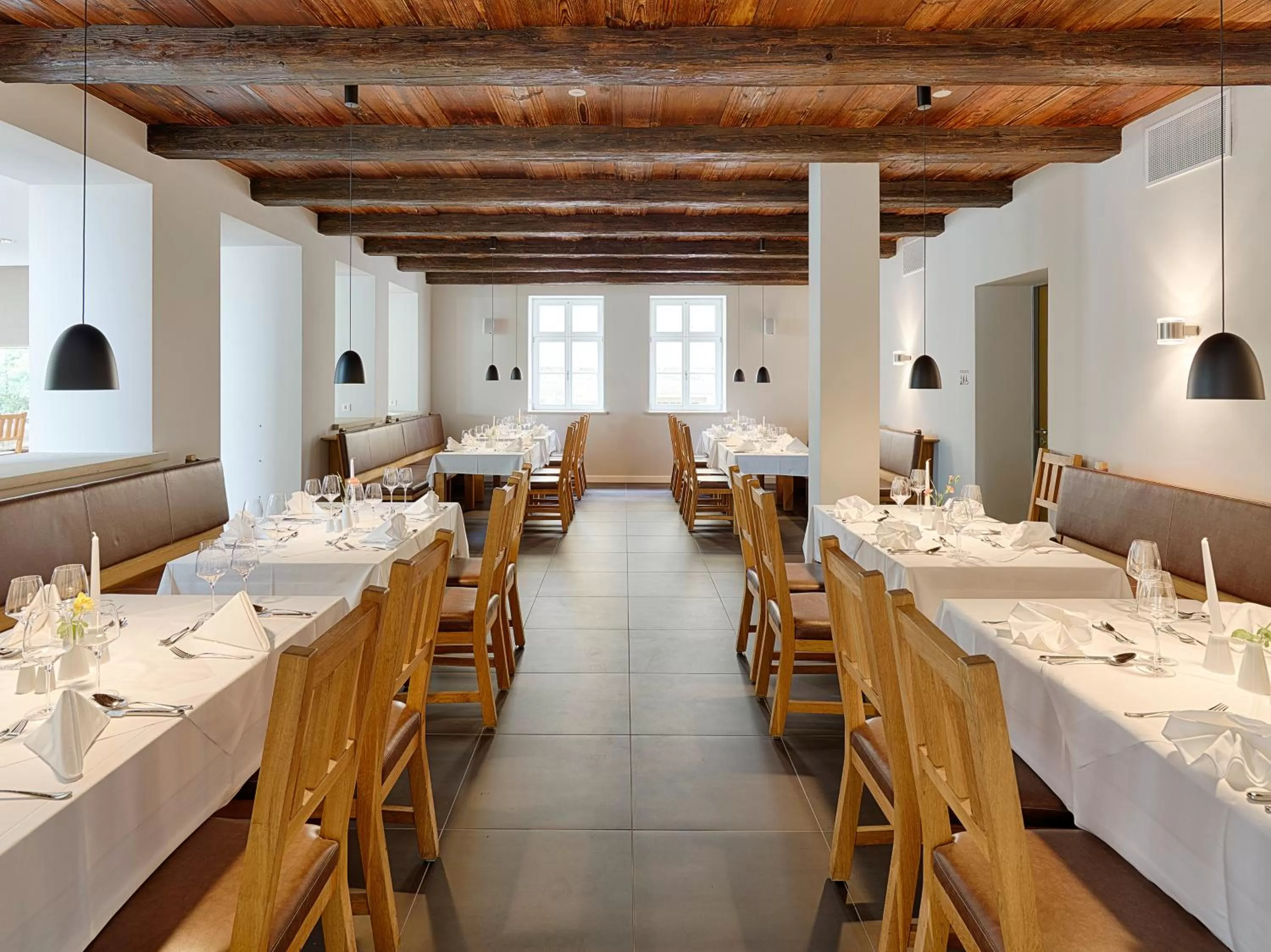 Restaurant/places to eat in Hotel Elbresidenz an der Therme